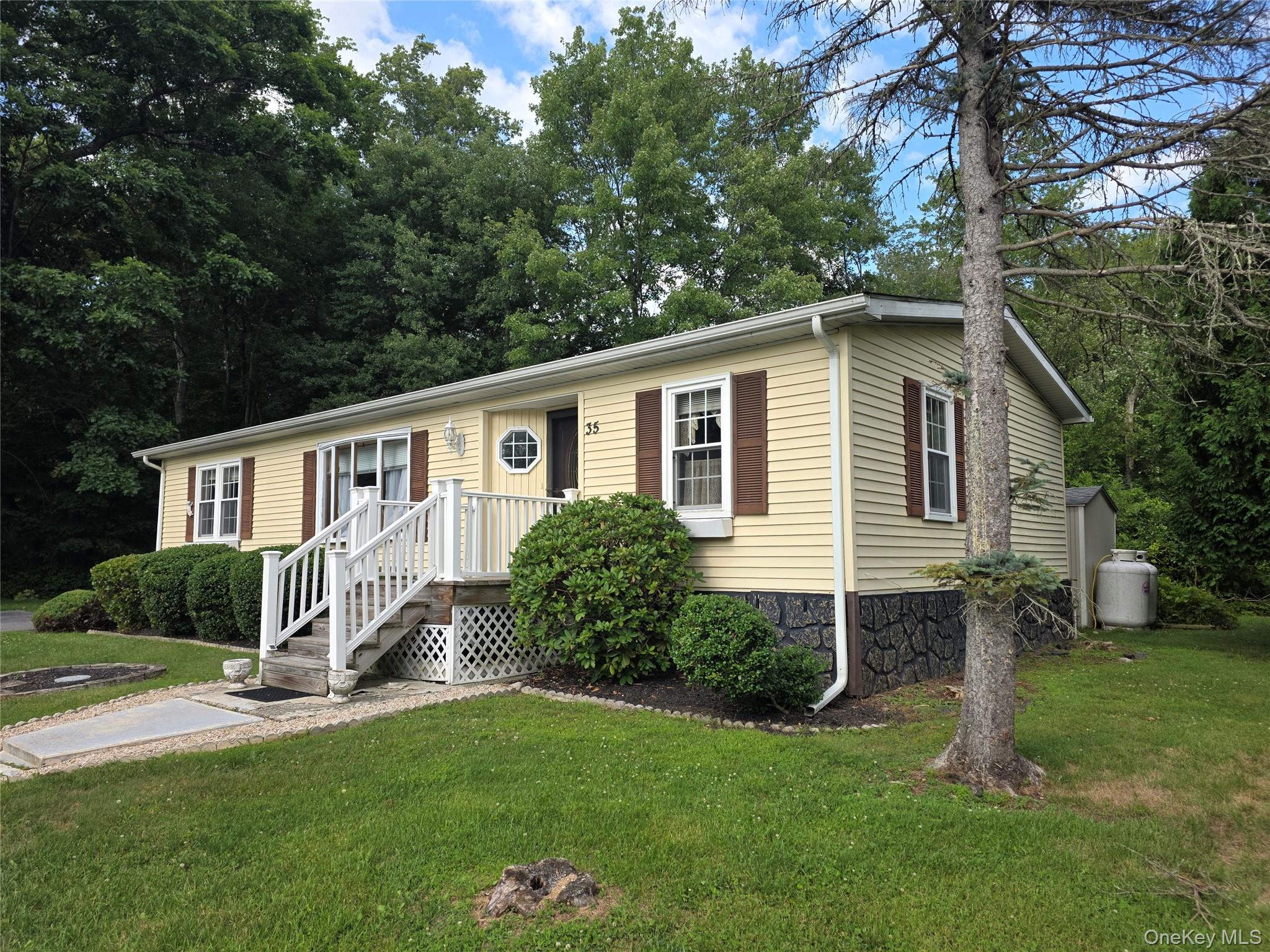 35 Perry Road Property Photo 1