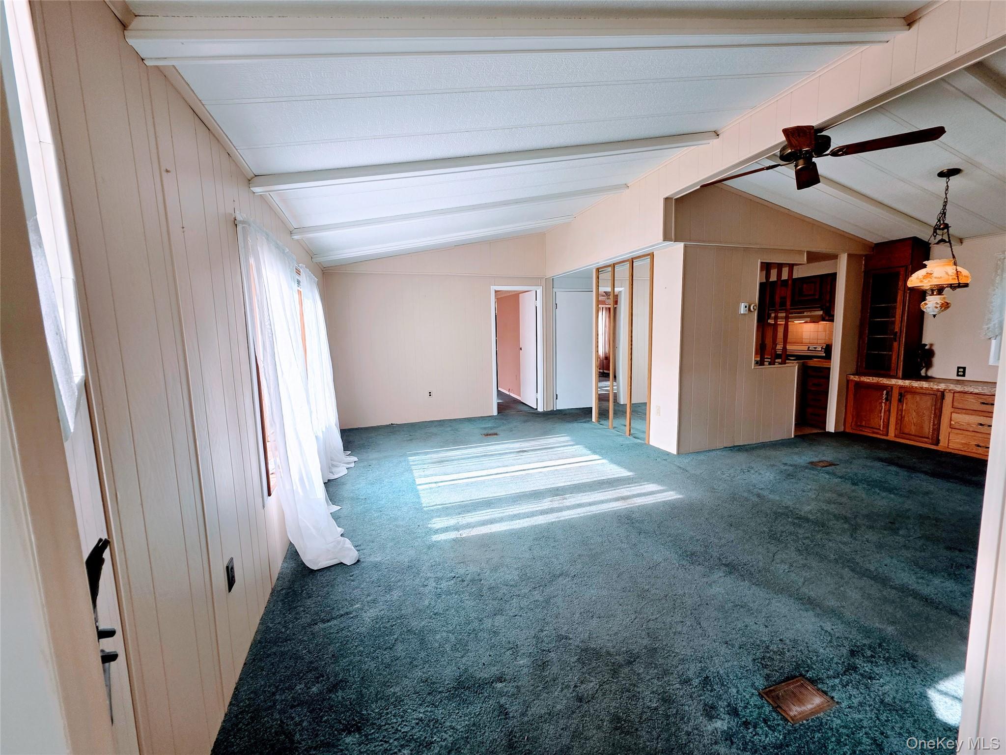35 Perry Road Property Photo 3