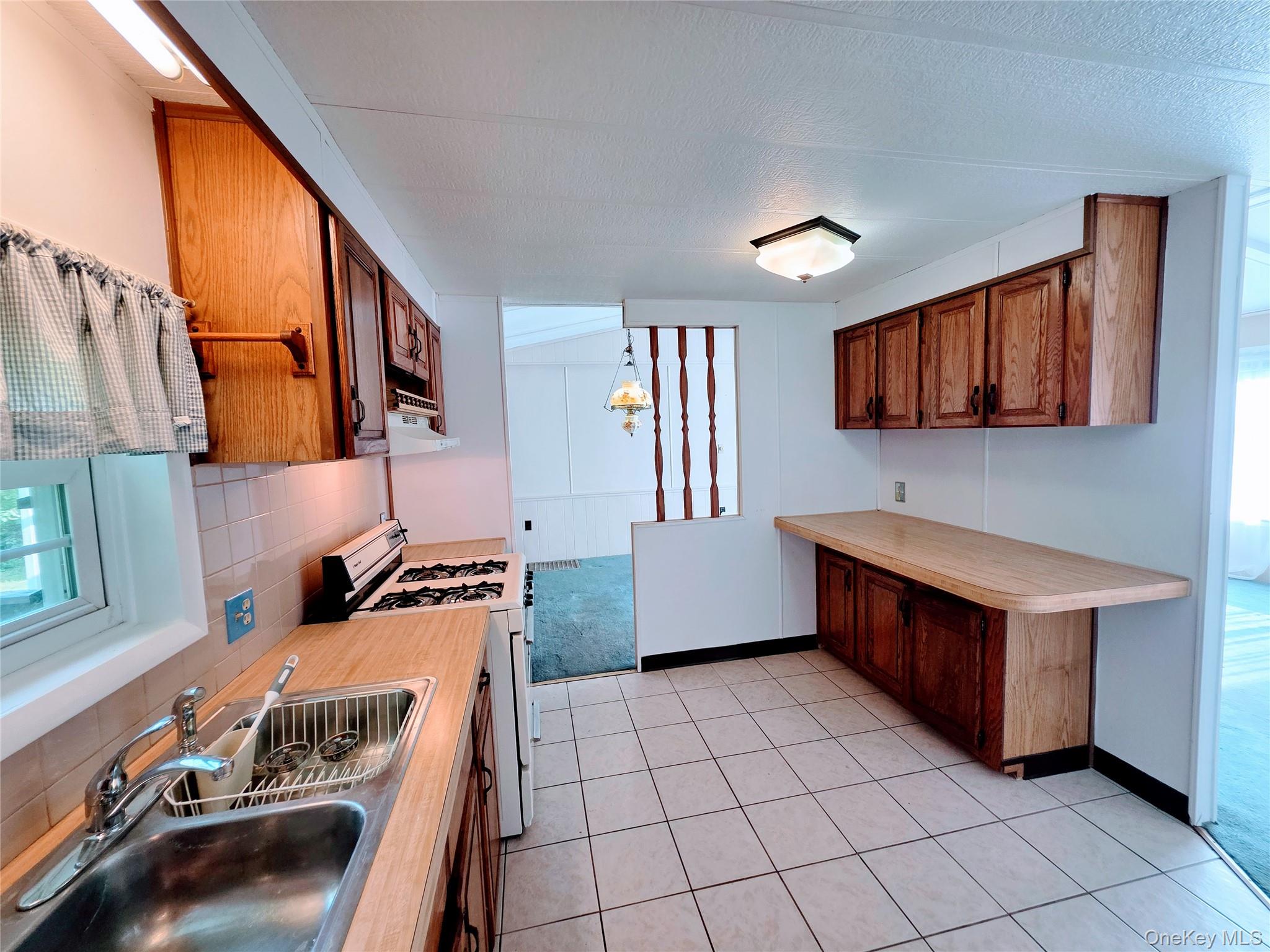 35 Perry Road Property Photo 12