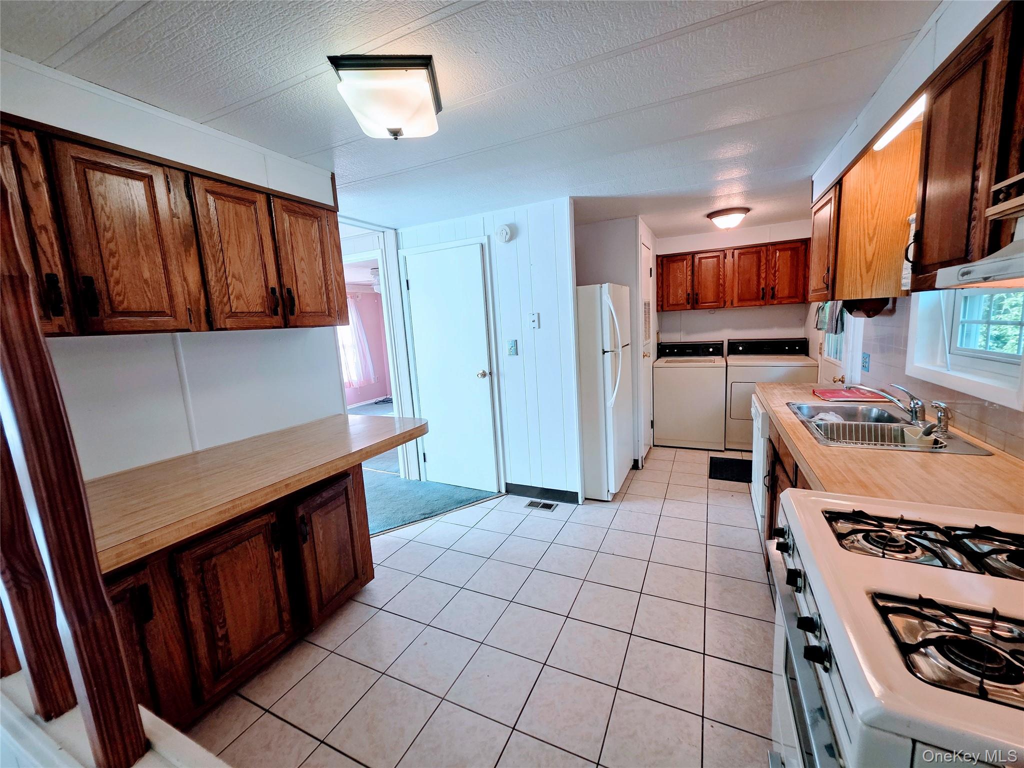 35 Perry Road Property Photo 15