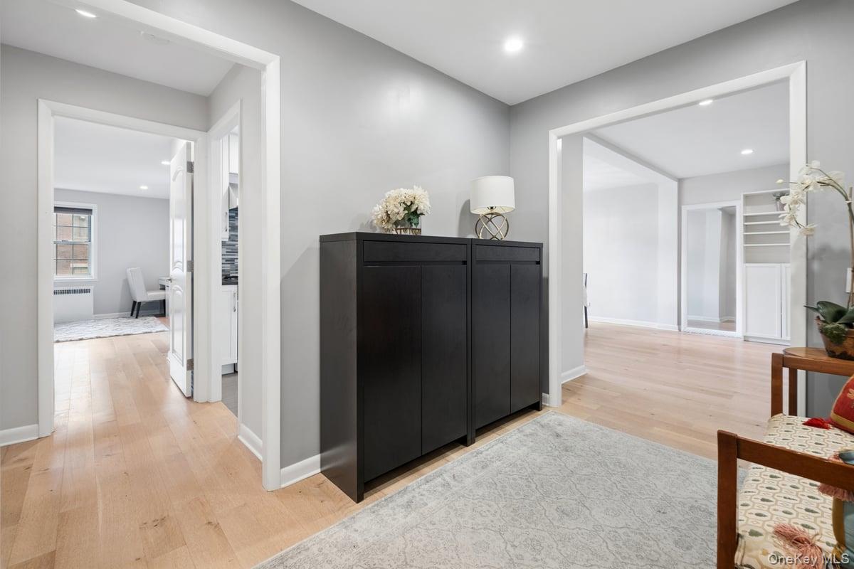 7 Chateaux Circle 7f Property Photo 3