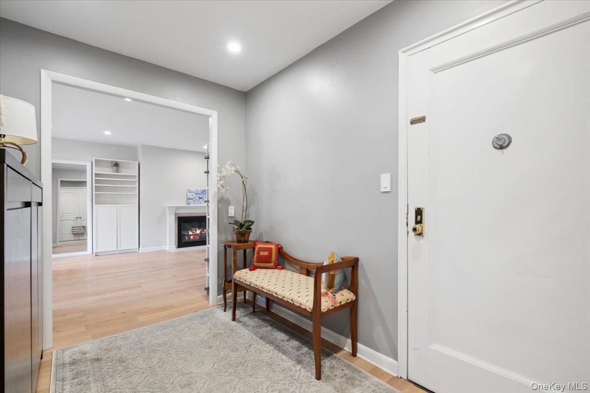 7 Chateaux Circle 7f Property Photo 4