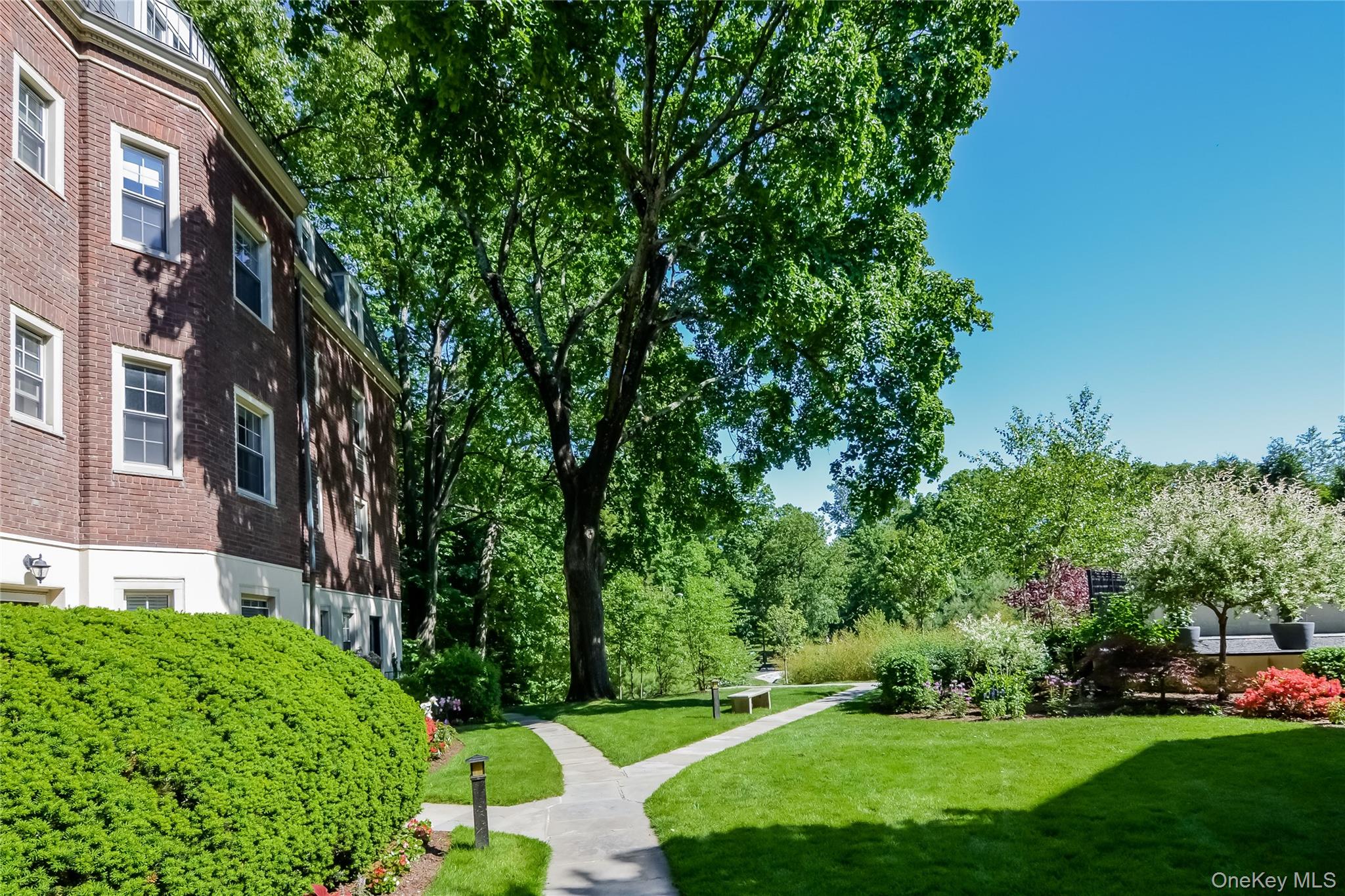 7 Chateaux Circle 7f Property Photo 22