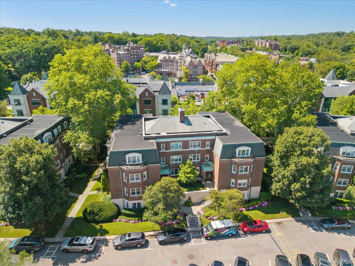 7 Chateaux Circle 7f Property Photo 23