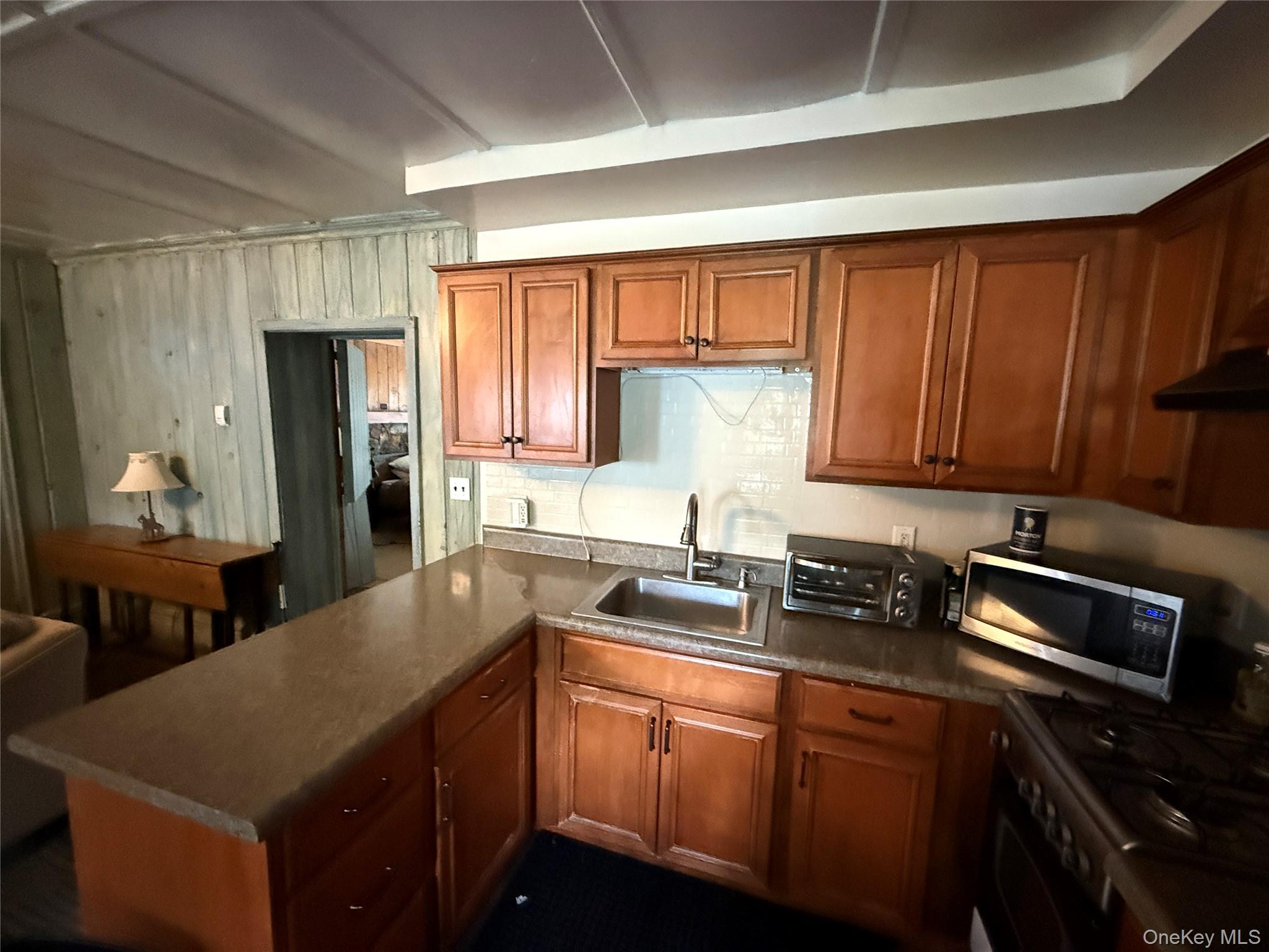 649 Lakes Road Property Photo 10