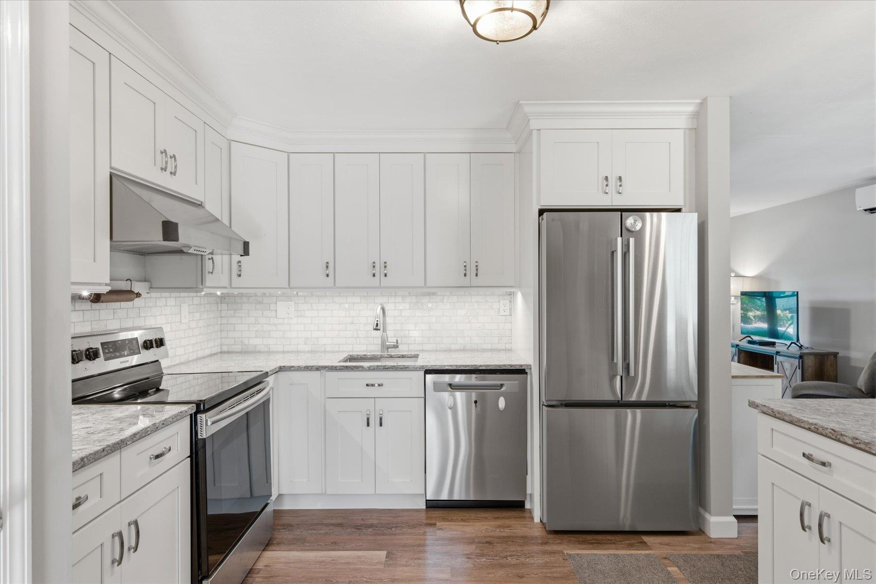 20 Lynbrook Drive Property Photo 17