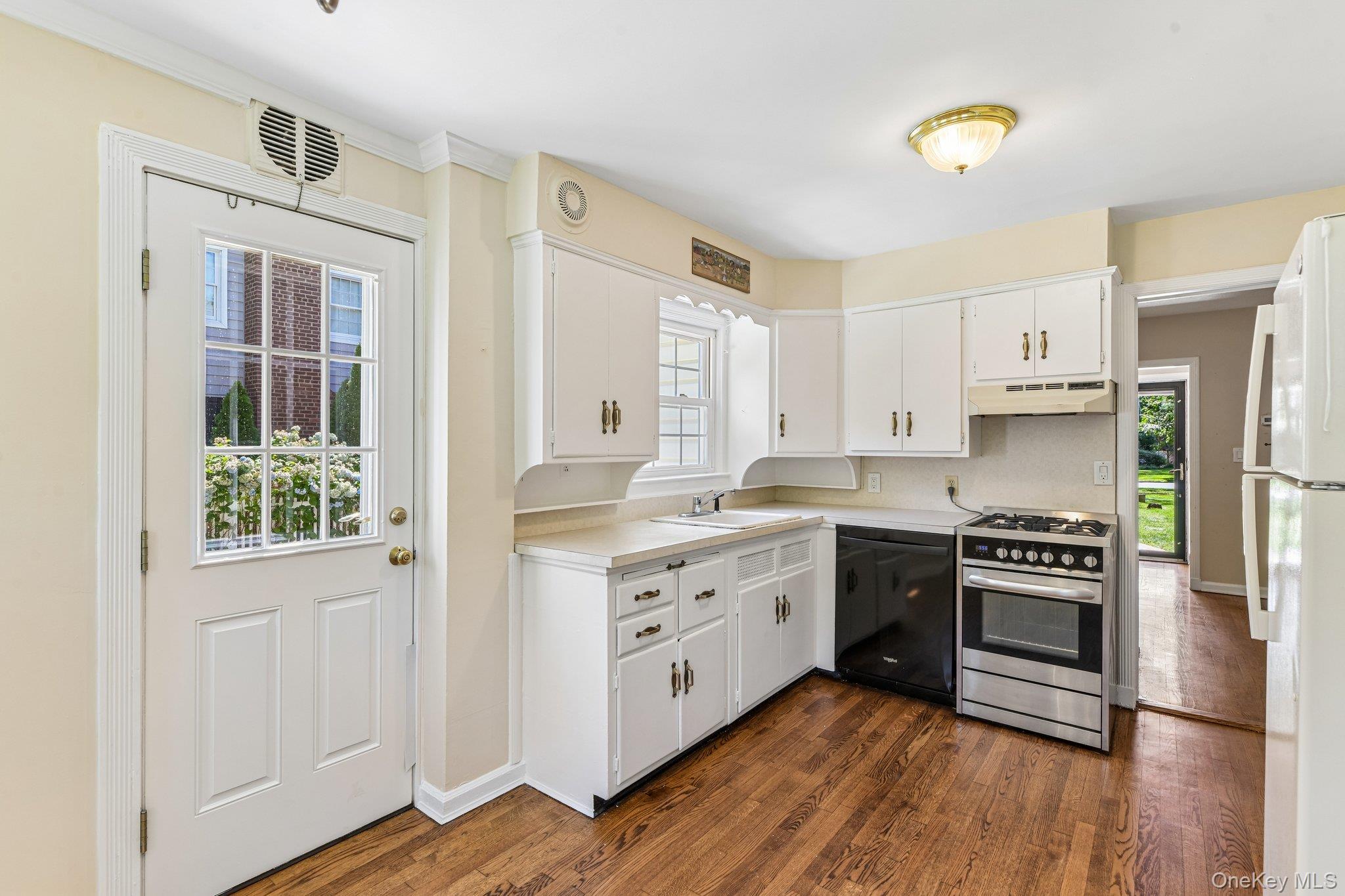 93 Transverse Road Property Photo 12