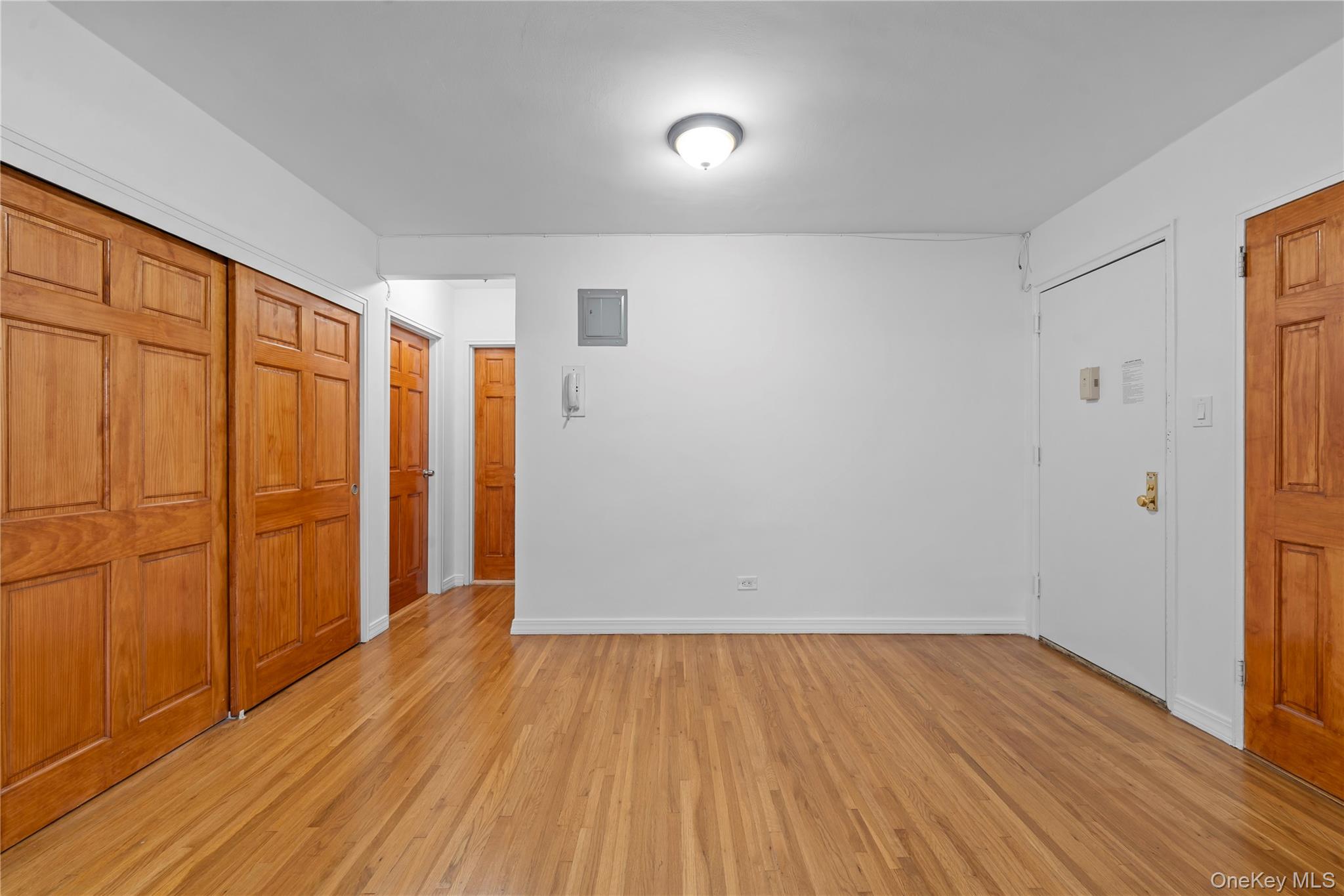 100-25 Queens Boulevard 4jj Property Photo 8