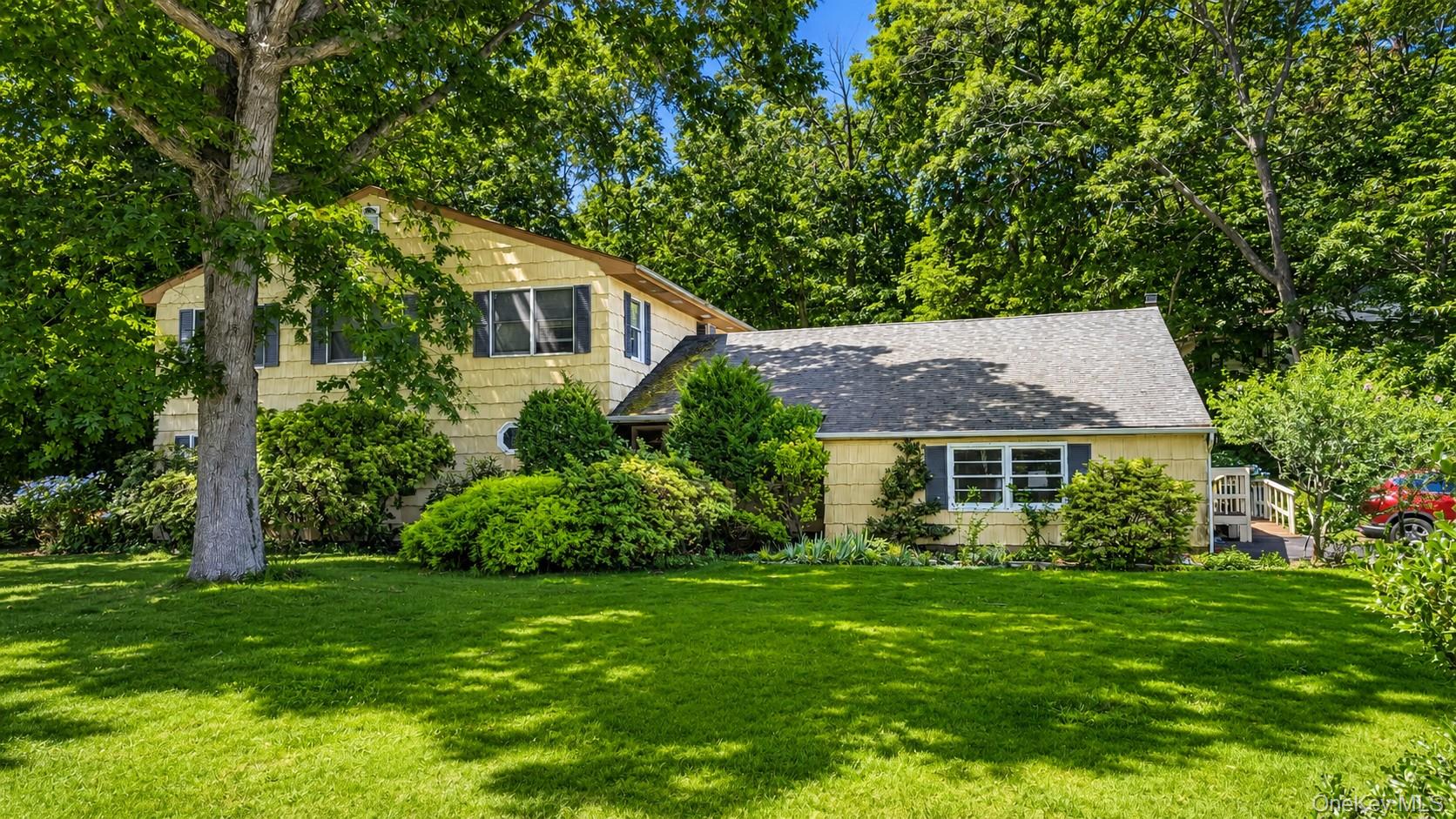 14 Tall Tree Lane Property Photo 1