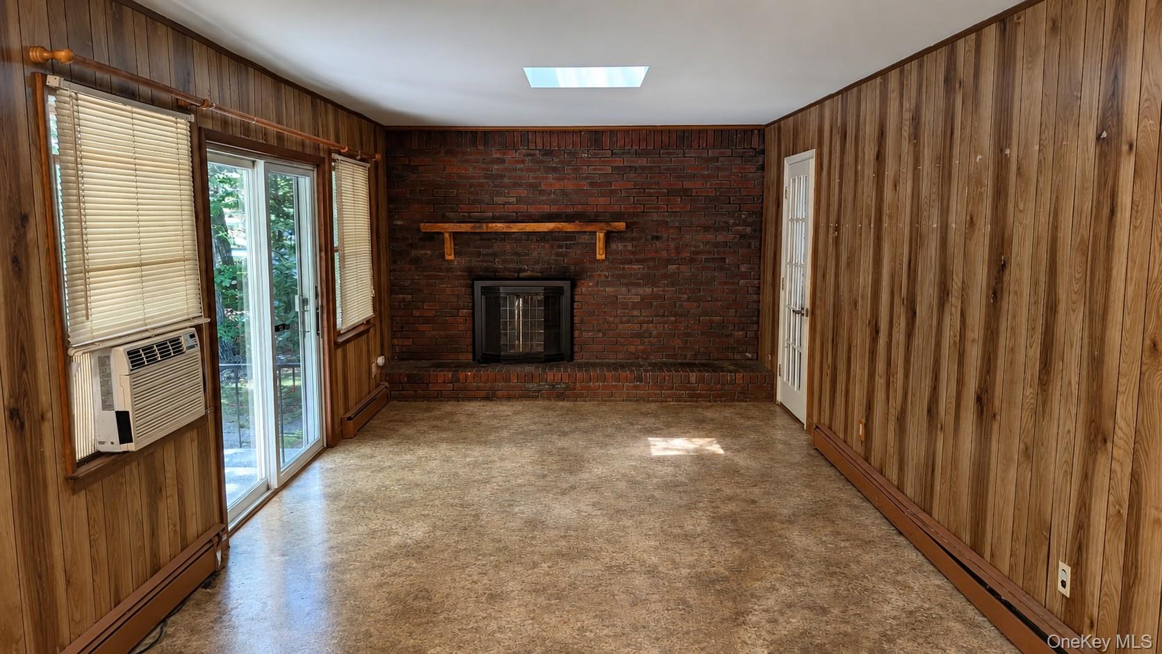 14 Tall Tree Lane Property Photo 5