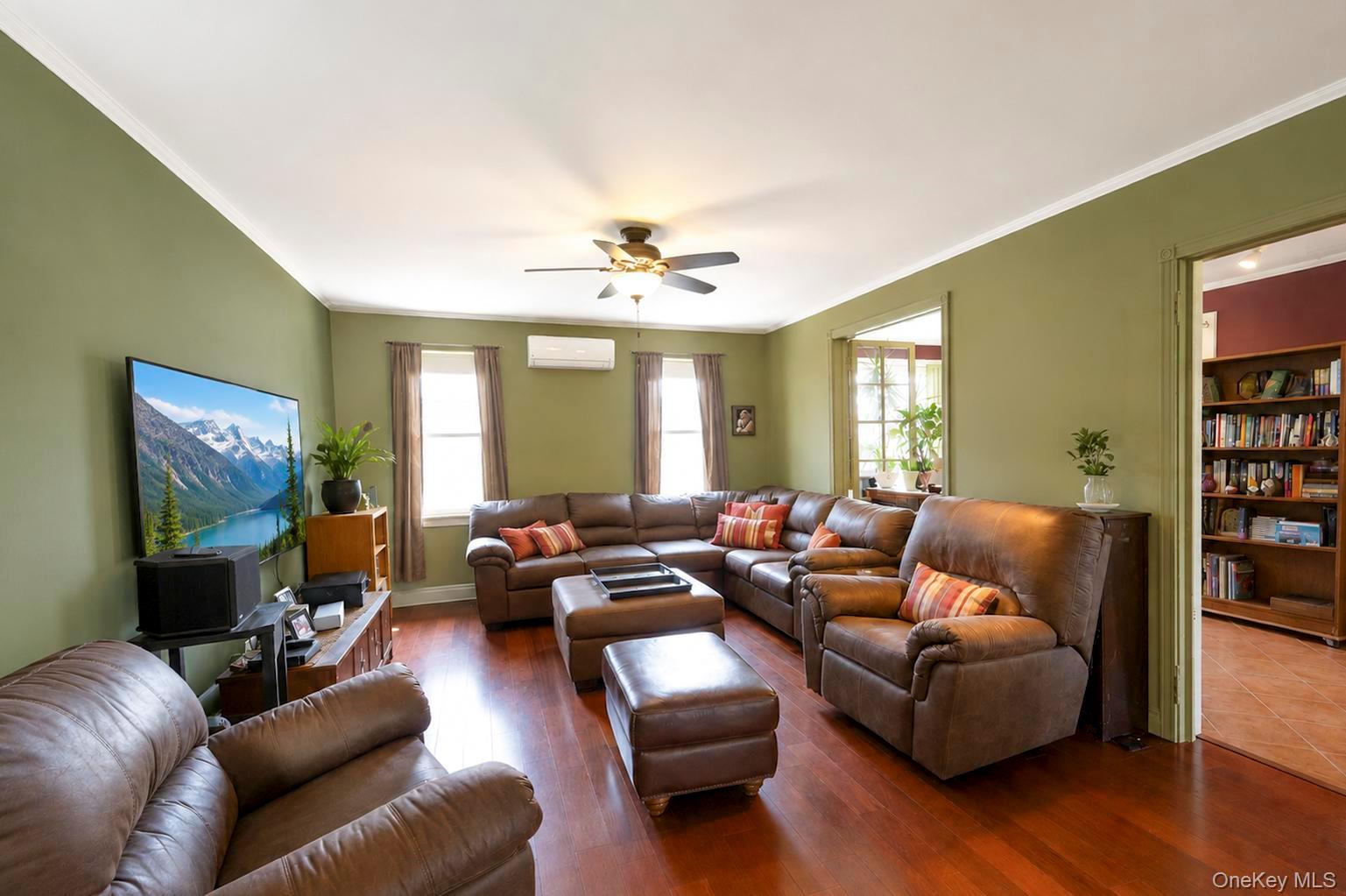 359 Roosevelt Avenue Property Photo 7