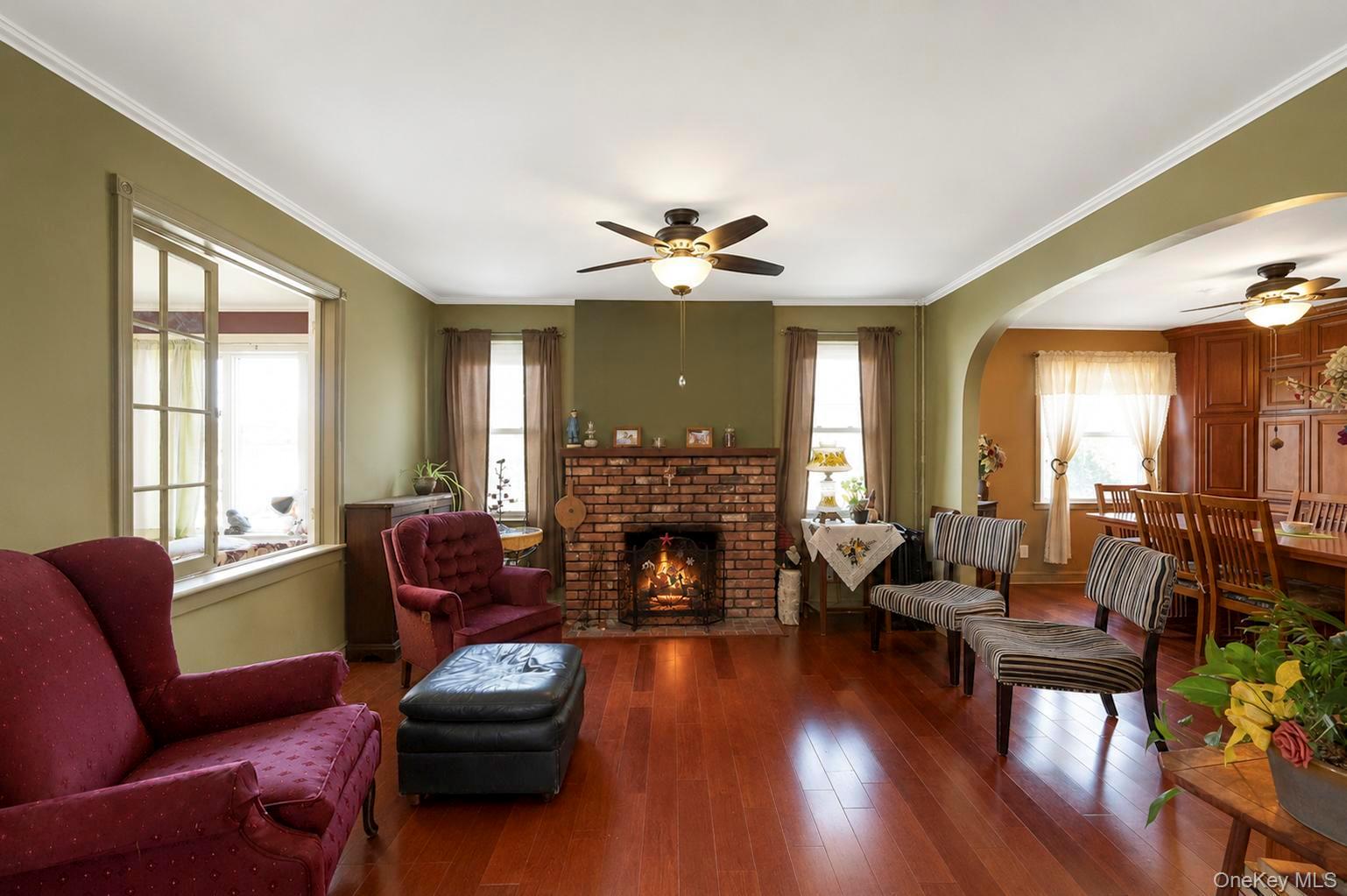 359 Roosevelt Avenue Property Photo 8