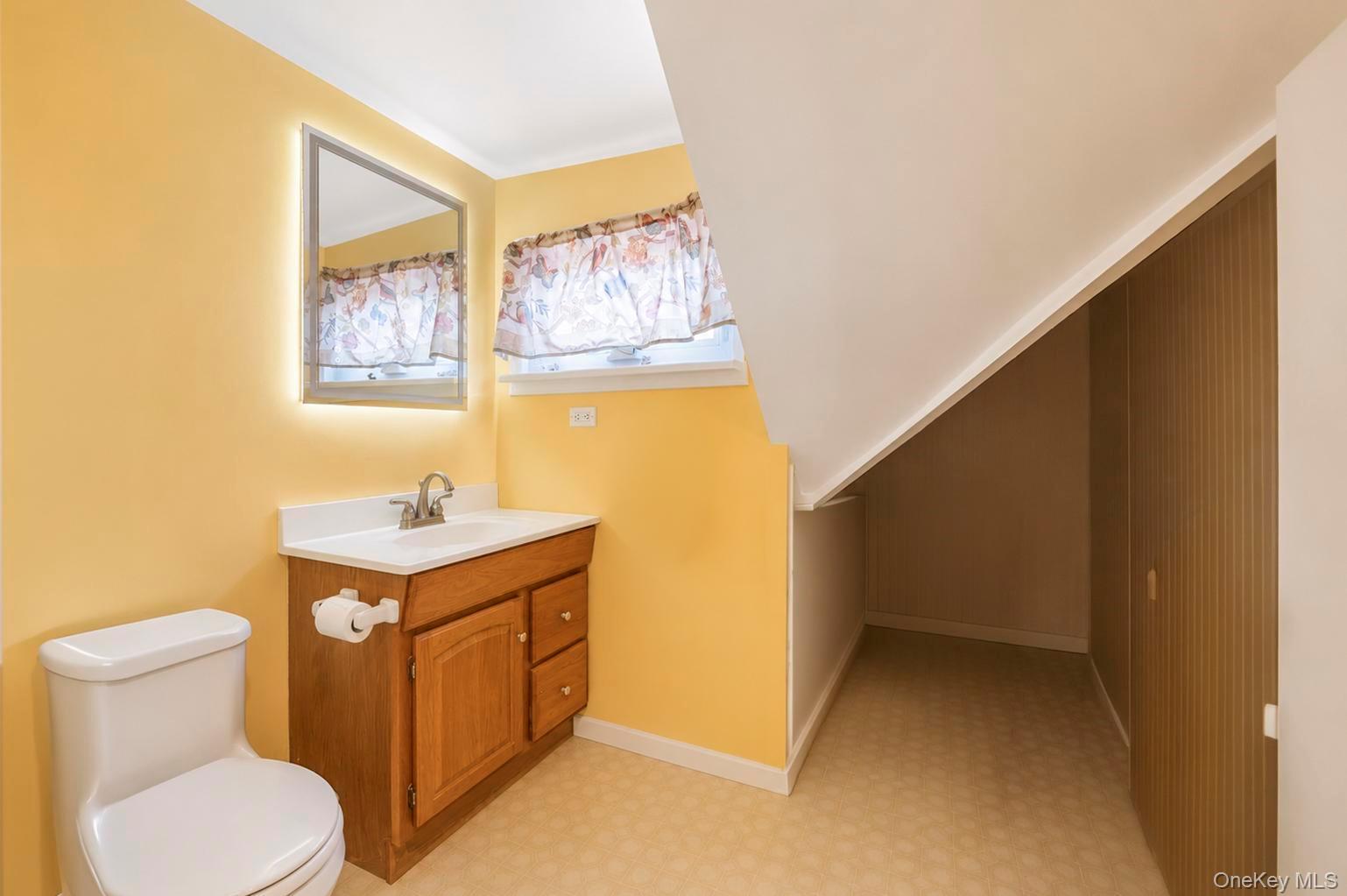 359 Roosevelt Avenue Property Photo 18