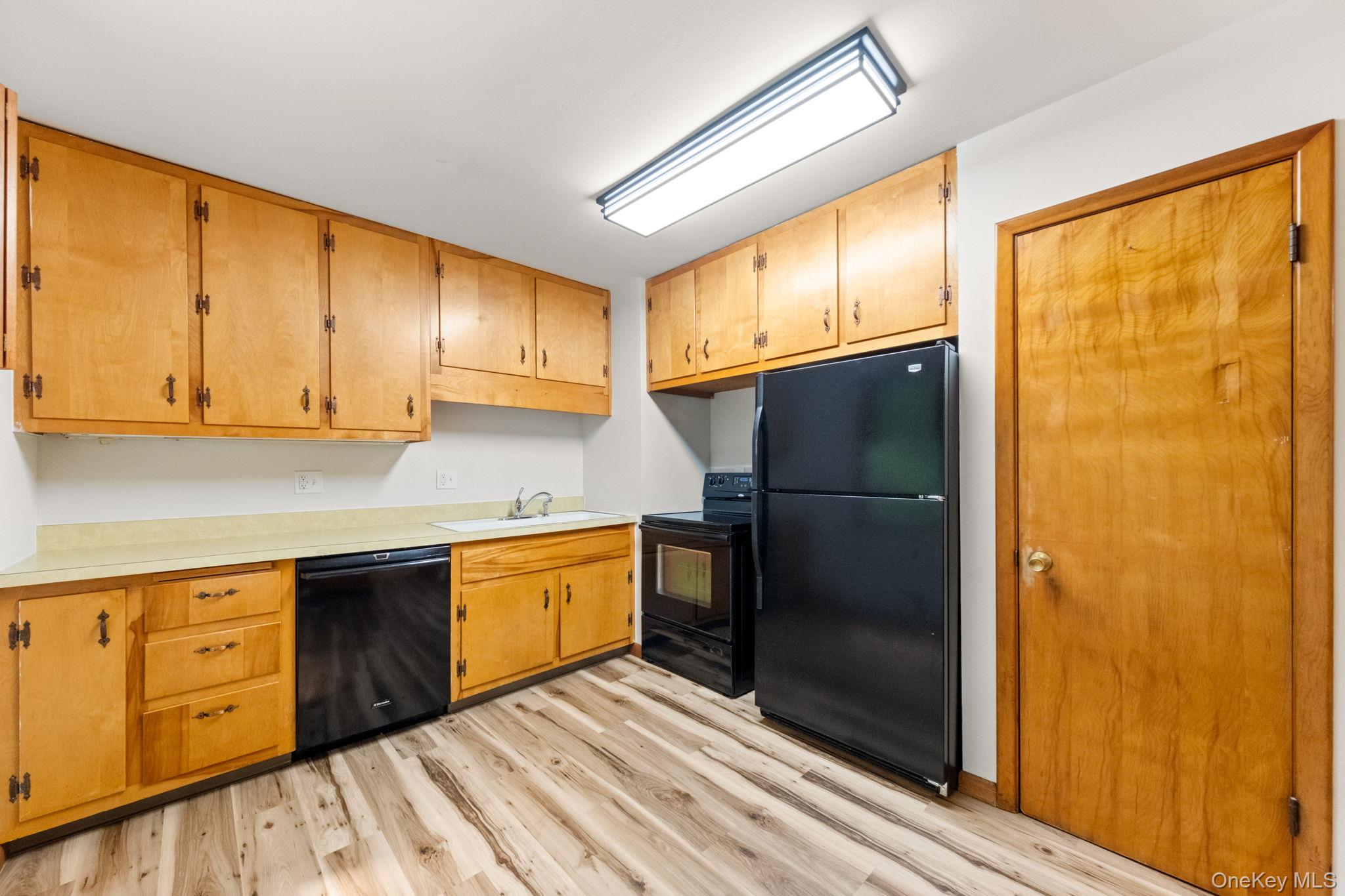 23 Oakland Avenue Property Photo 21
