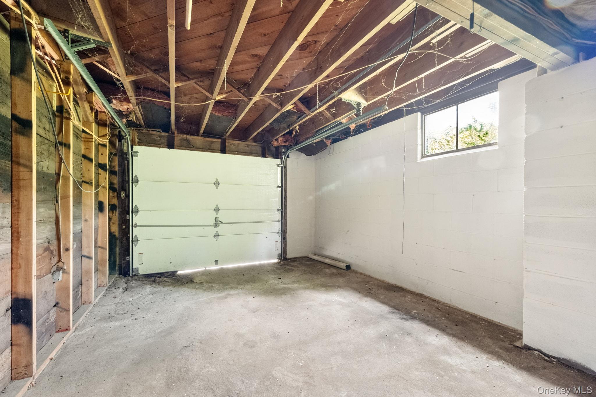 23 Oakland Avenue Property Photo 34