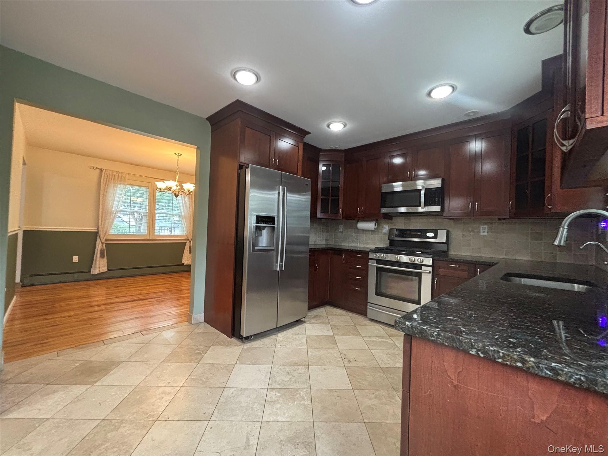 210 Glen Avenue Property Photo 2