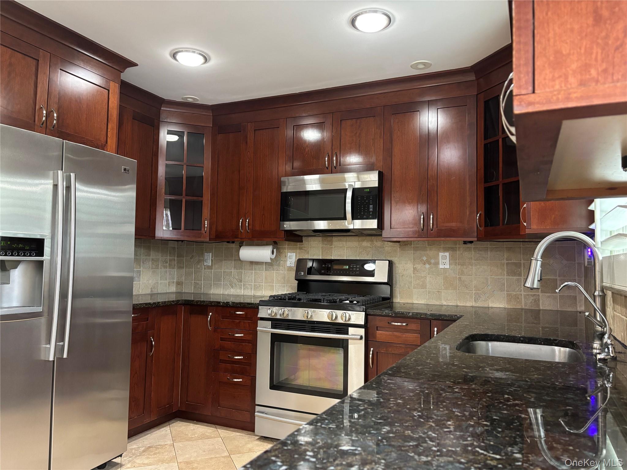 210 Glen Avenue Property Photo 4