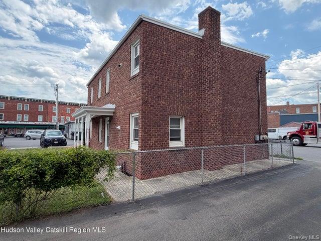 55 Partition Street Property Photo 5