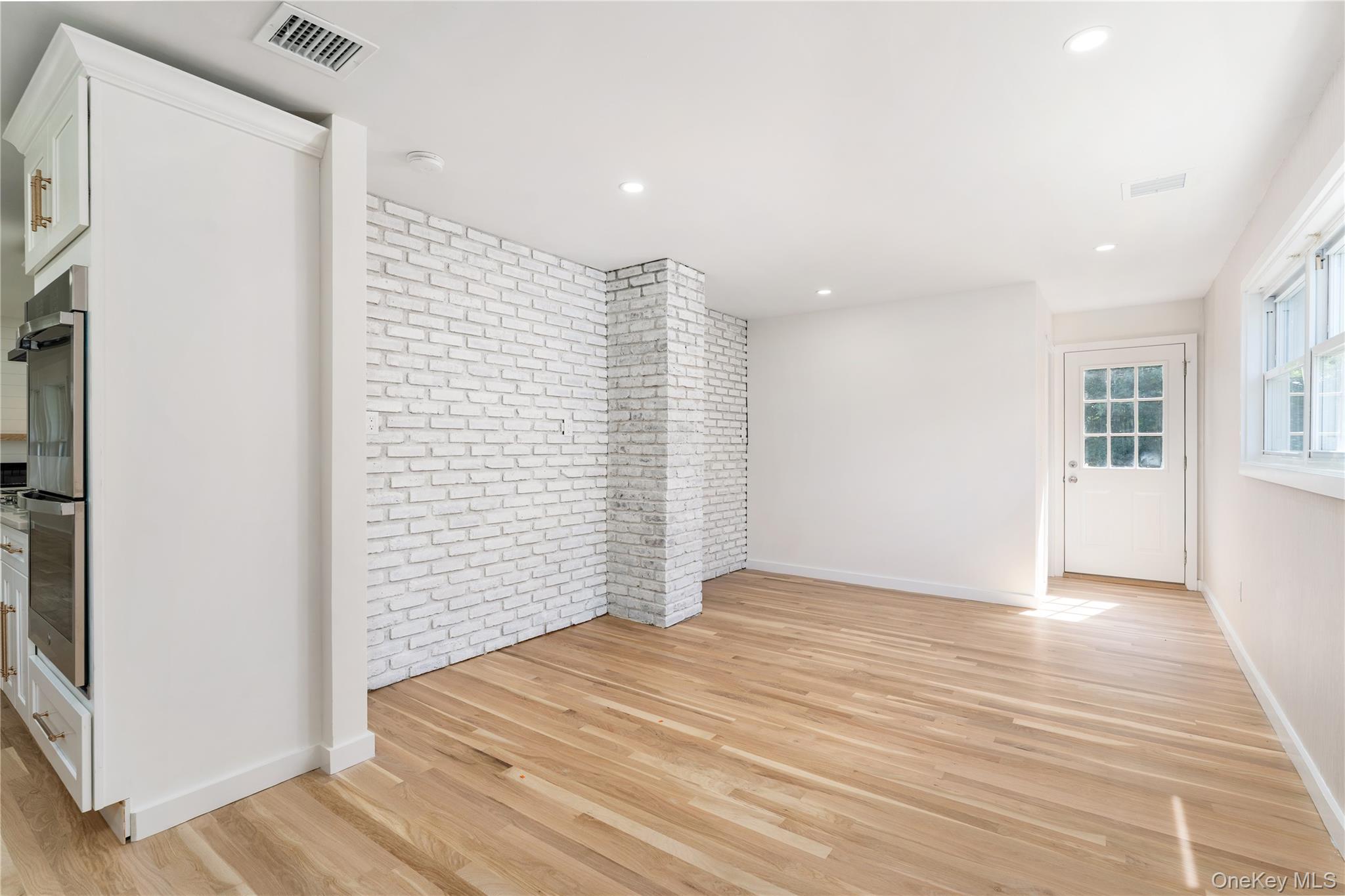 933 Thompson Drive Property Photo 15