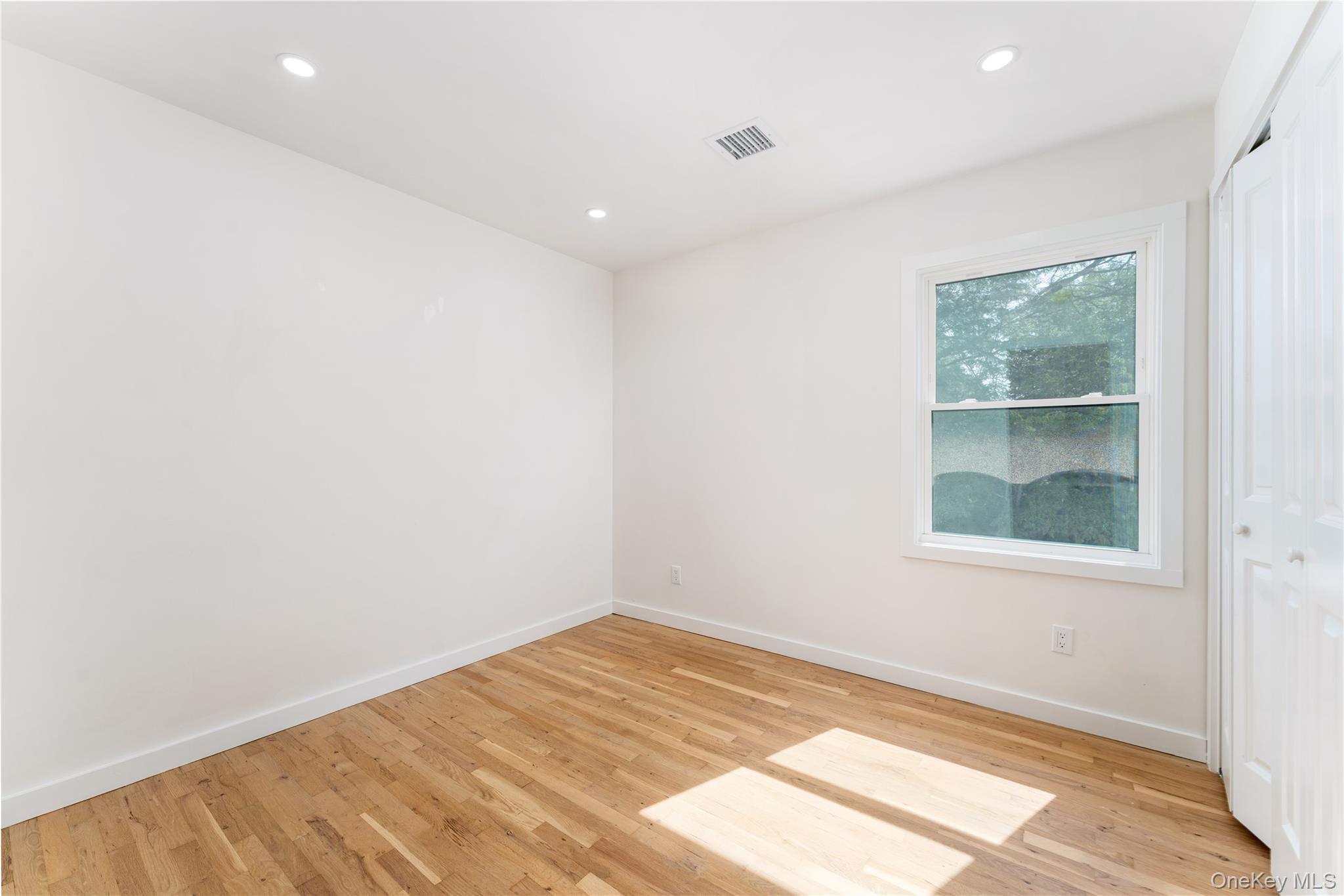 933 Thompson Drive Property Photo 26