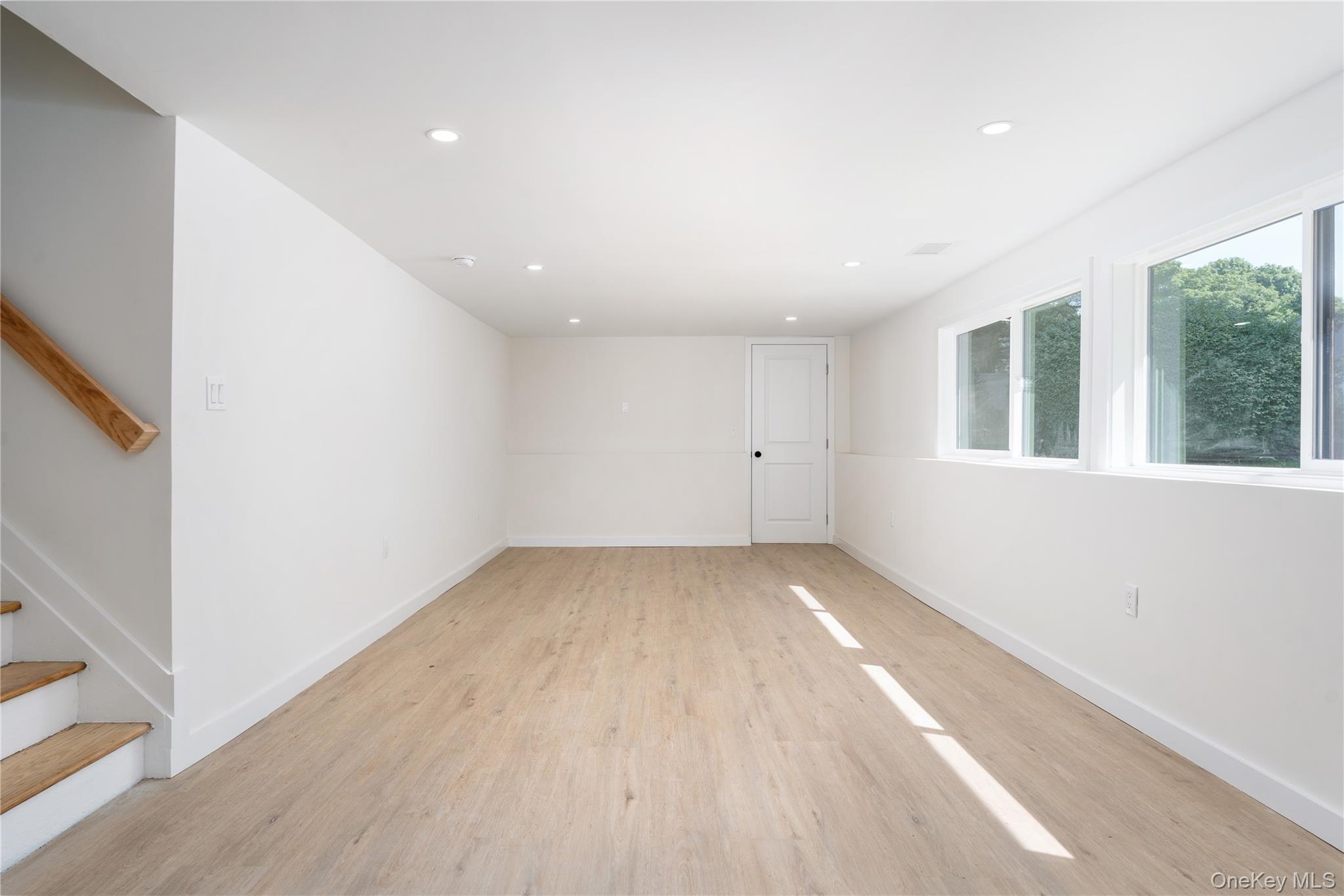 933 Thompson Drive Property Photo 29