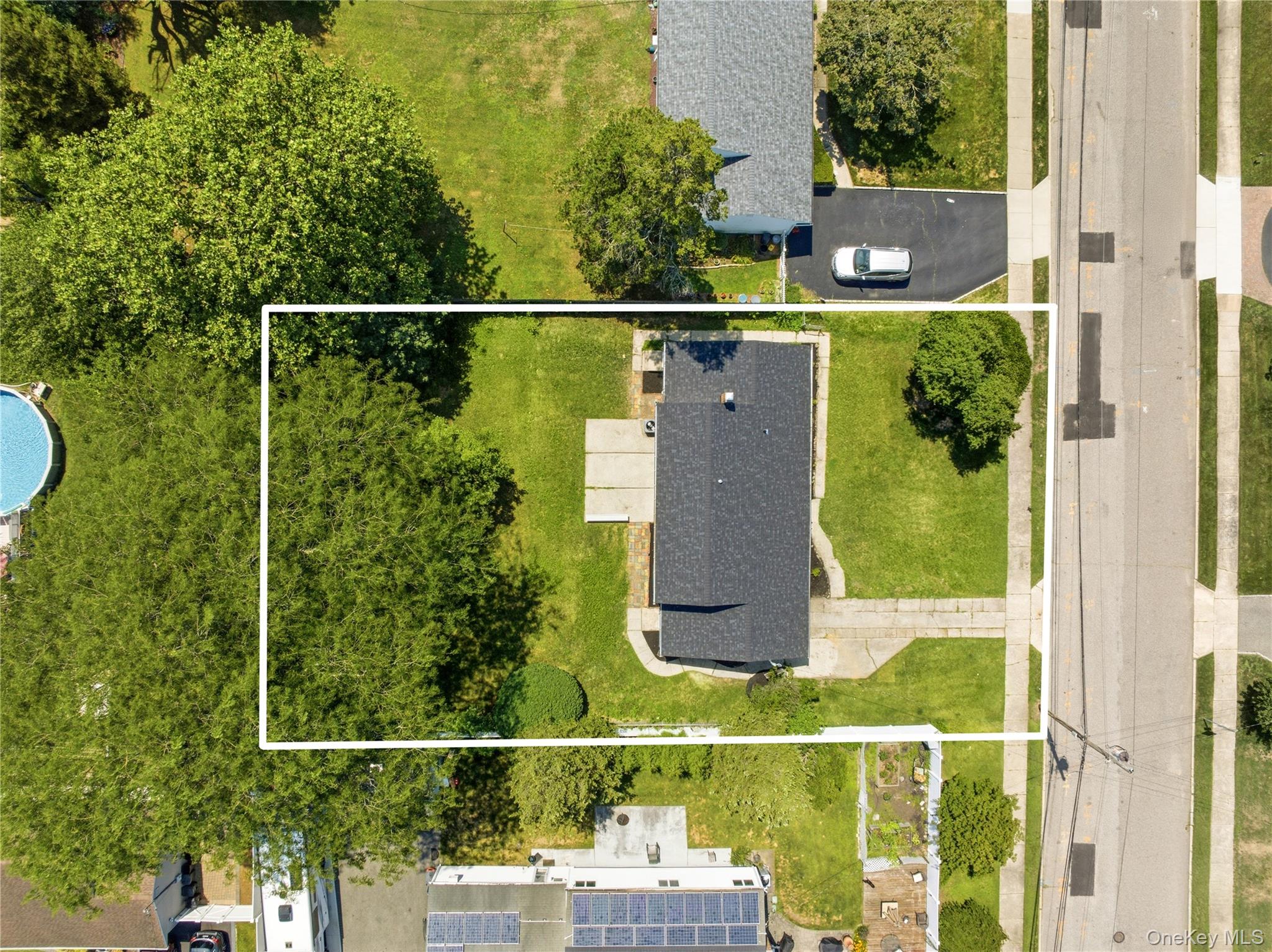 933 Thompson Drive Property Photo 38