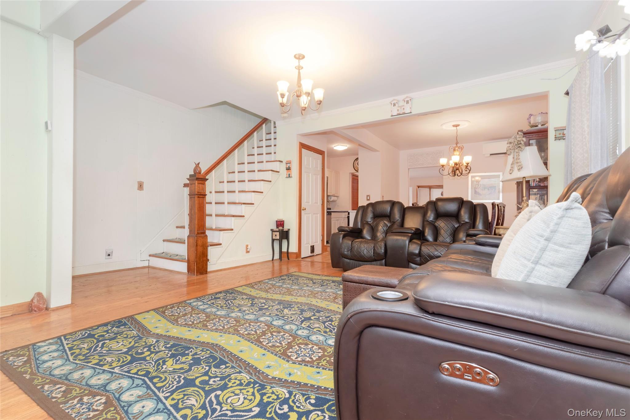 2036 Hobart Avenue Property Photo 10