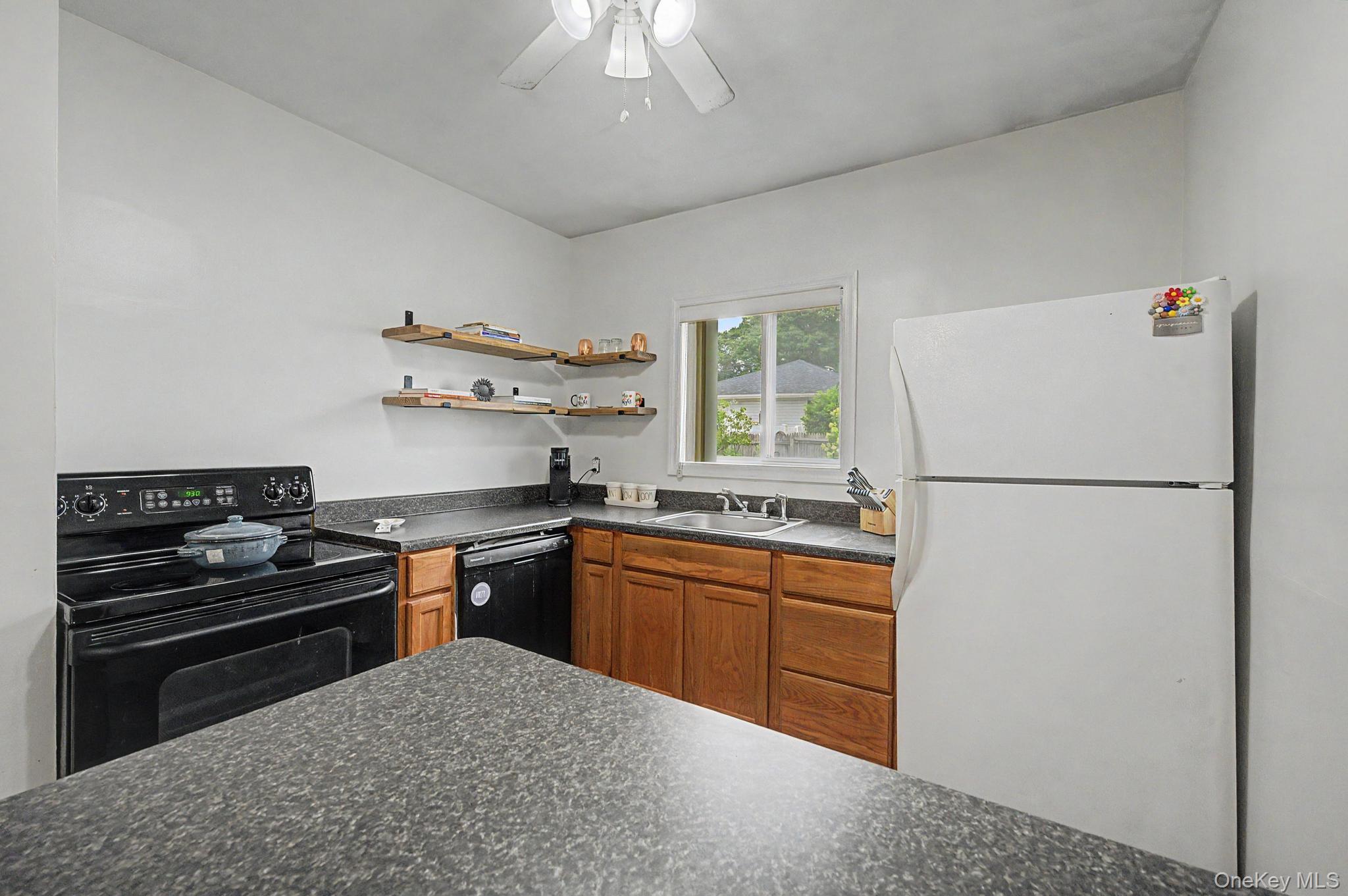 257 Elizabeth Avenue Property Photo 9