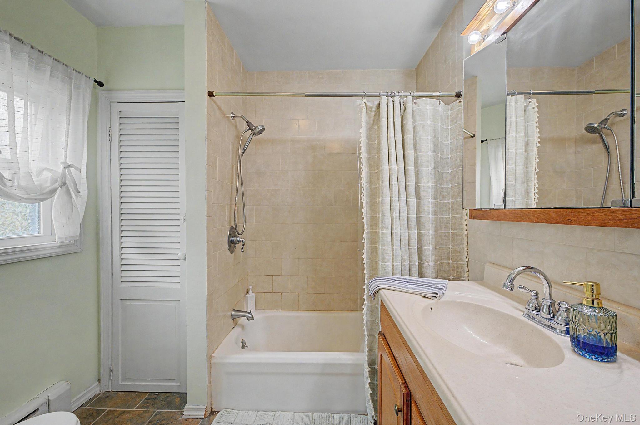 257 Elizabeth Avenue Property Photo 15