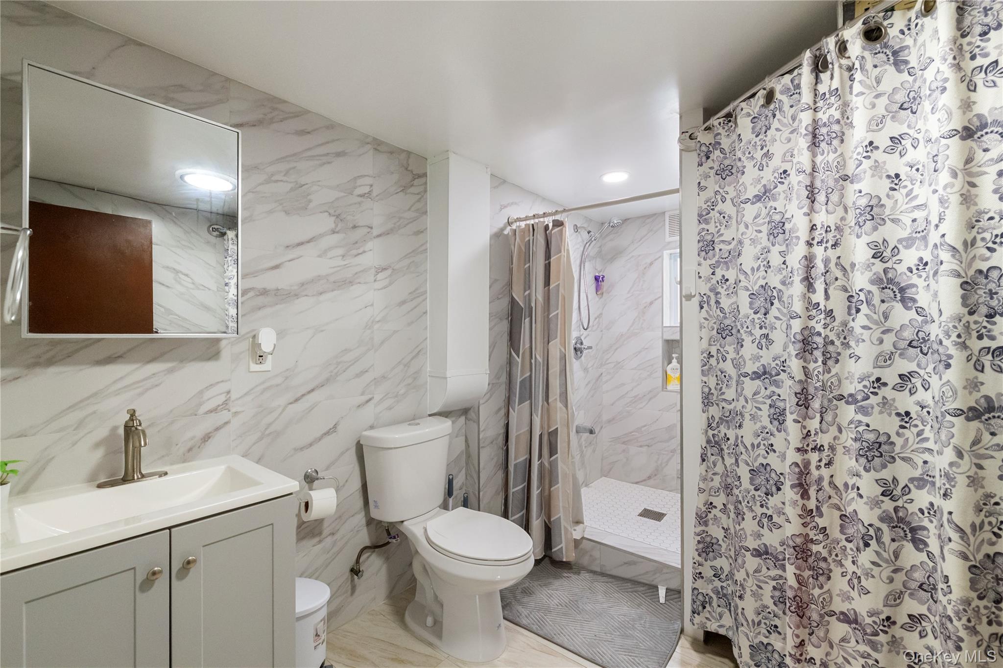 92 W 21st Street Property Photo 15