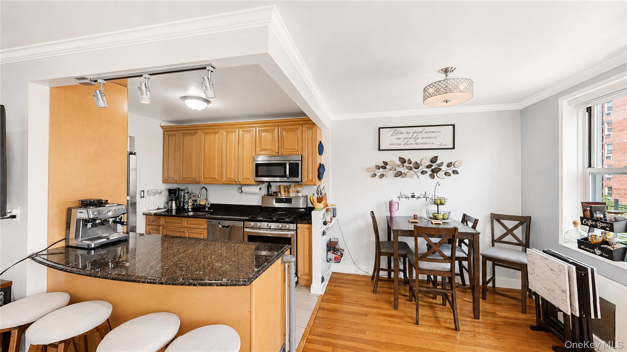 1 Sadore Lane 3x Property Photo 4