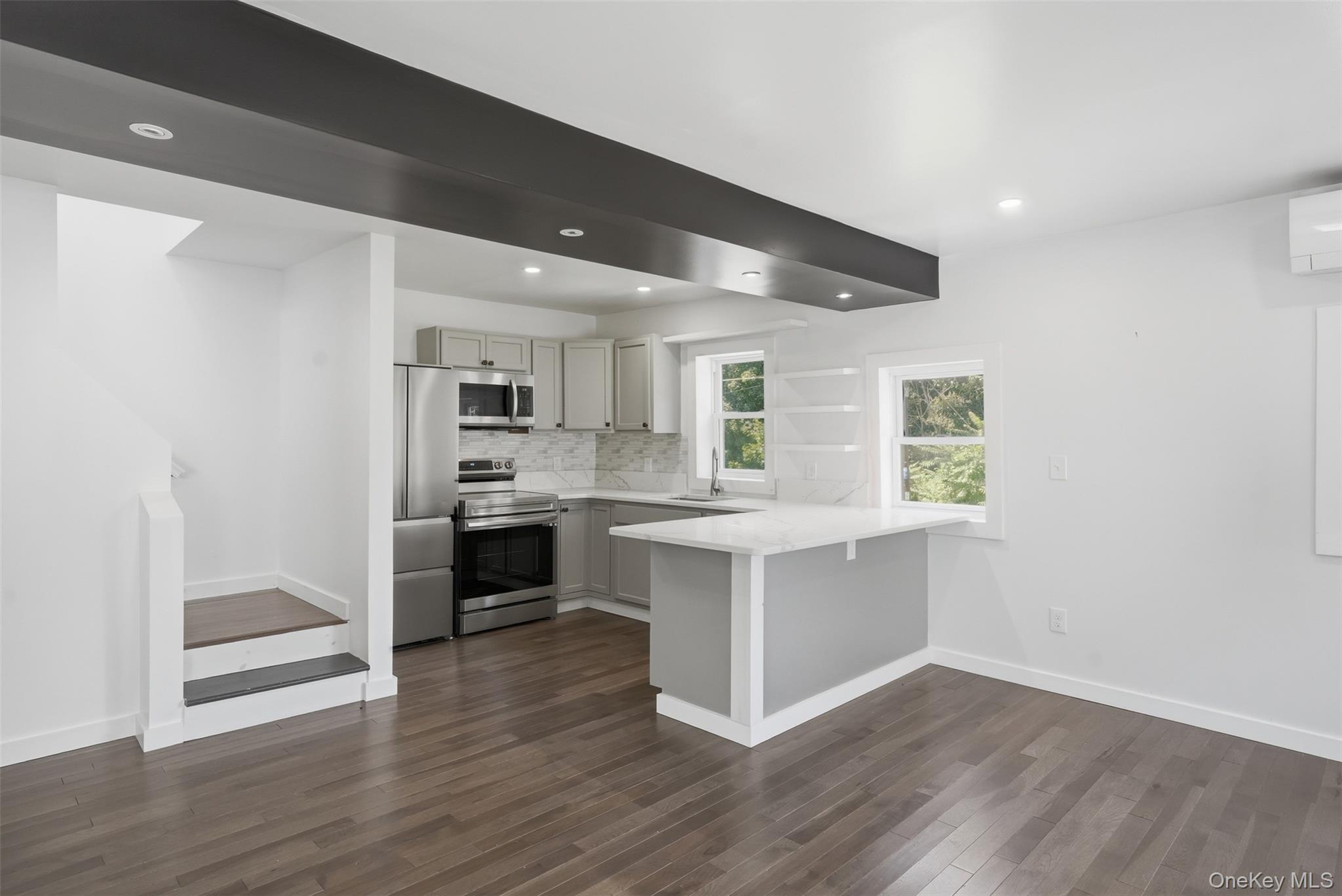 142 Railroad Avenue Property Photo 13