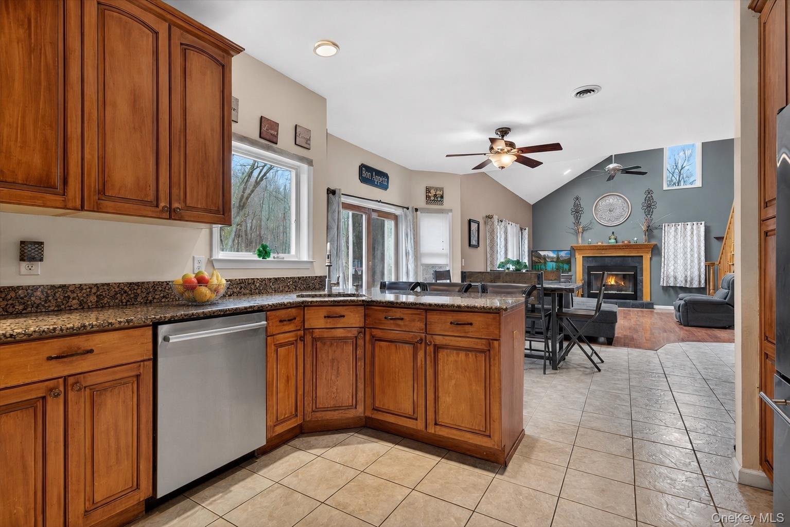 43 Greenwich Avenue Property Photo 6