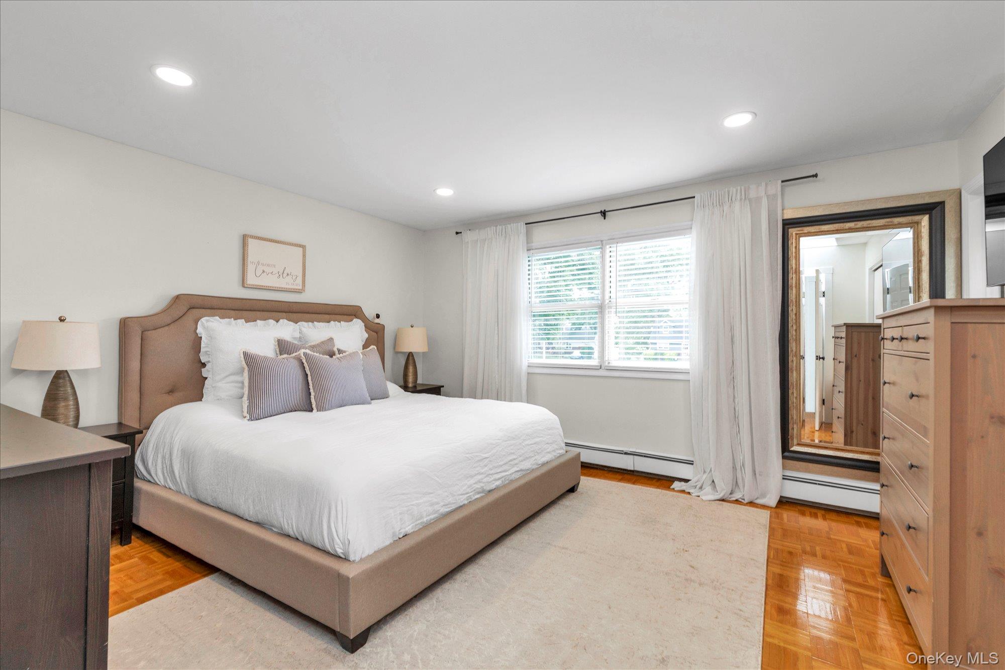 583 N Erie Avenue Property Photo 14
