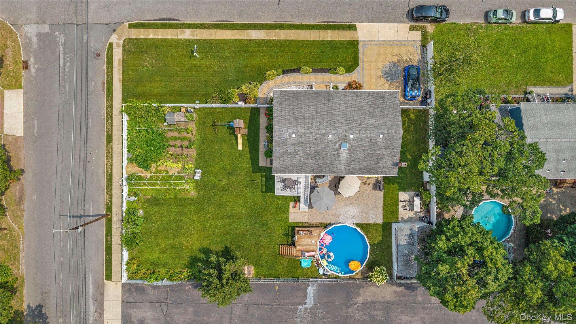583 N Erie Avenue Property Photo 30