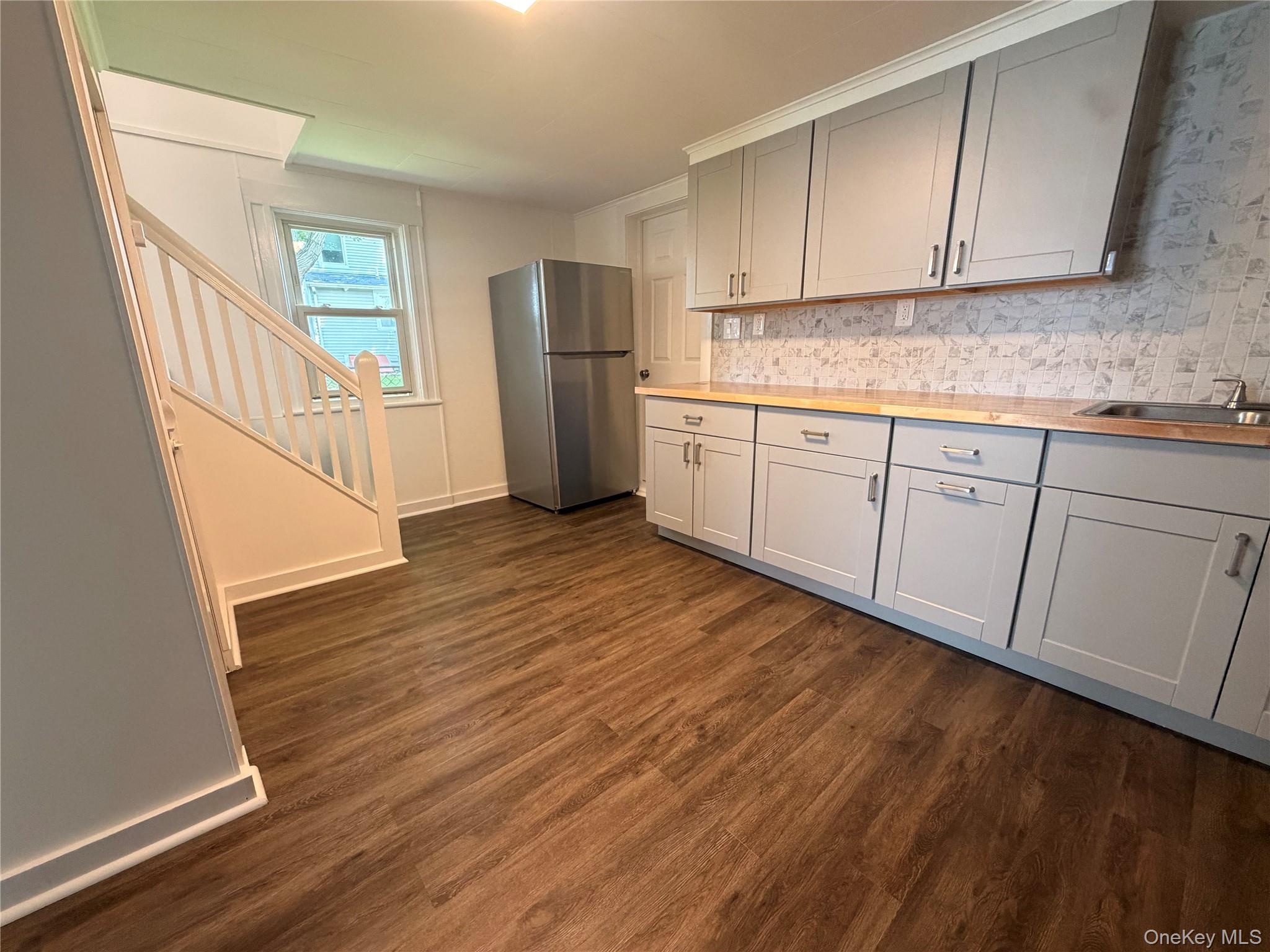 94 Center Street Property Photo 9