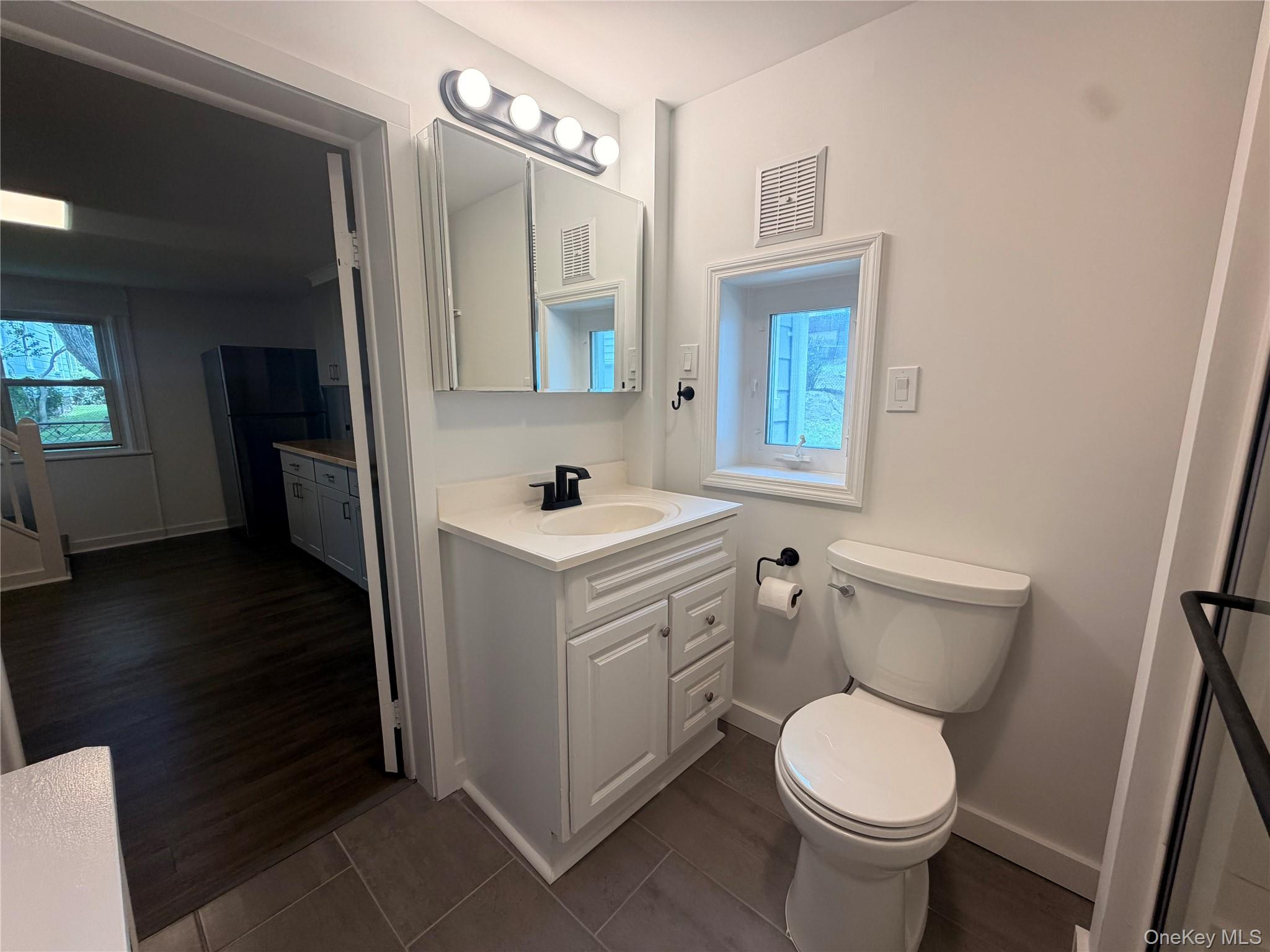 94 Center Street Property Photo 12