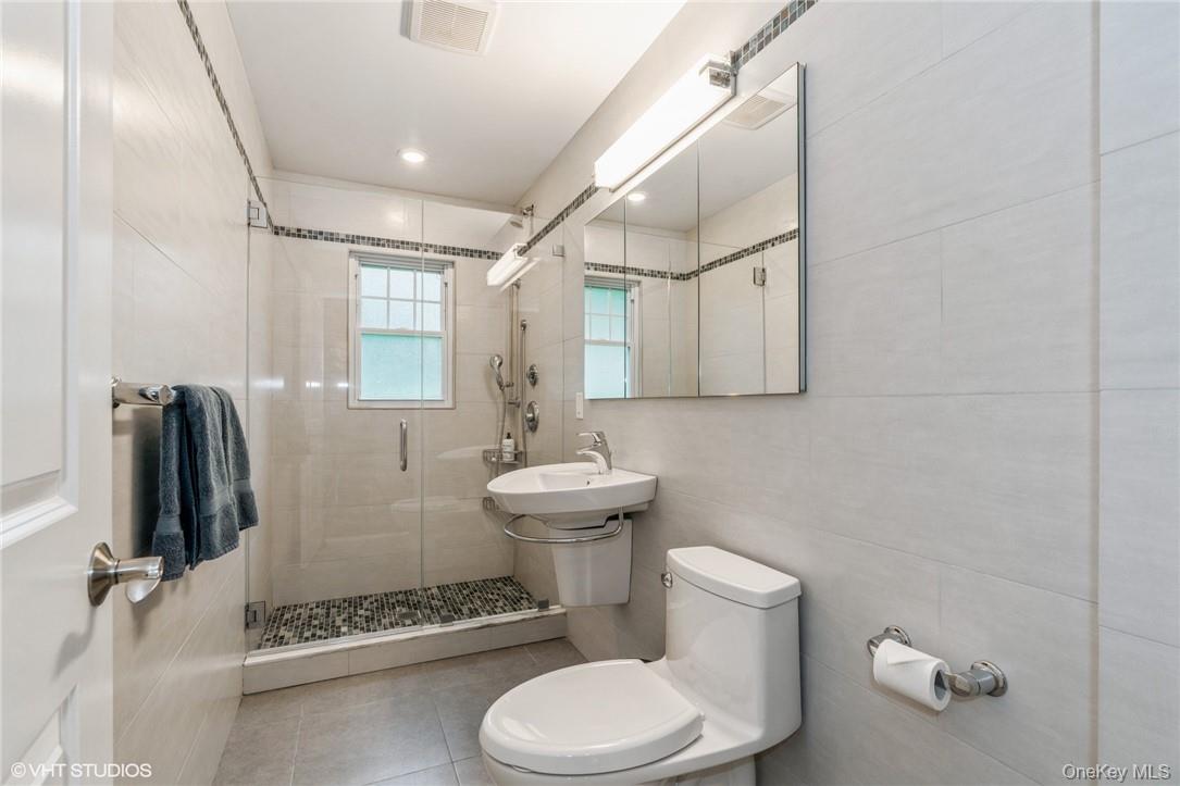 338 Palmer Avenue A Property Photo 14