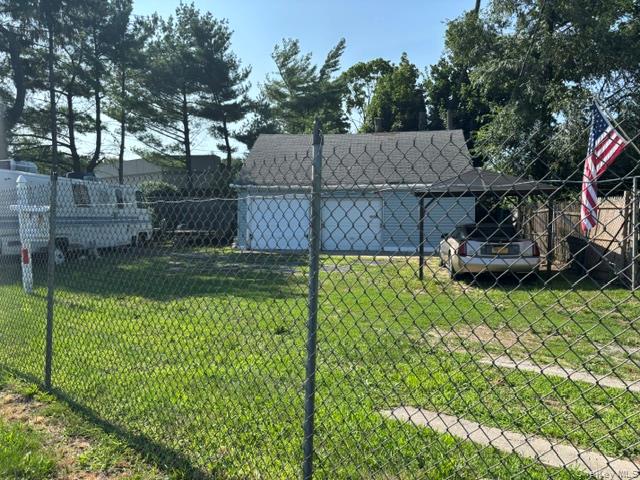 300 Brook Avenue Property Photo 2