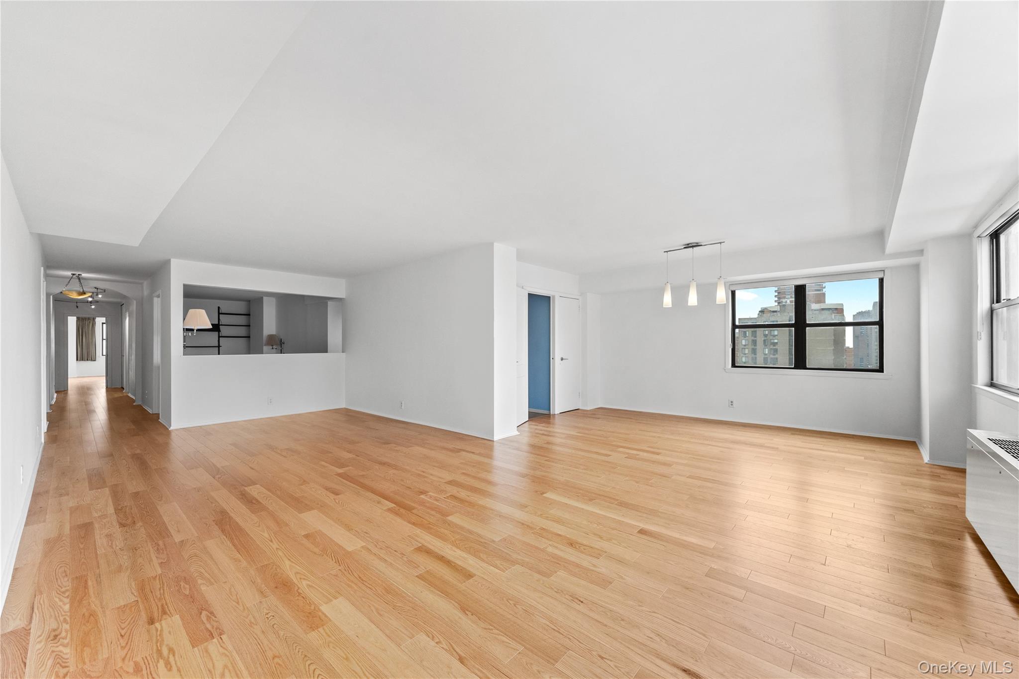201 E 28th Street 16ab Property Photo 2