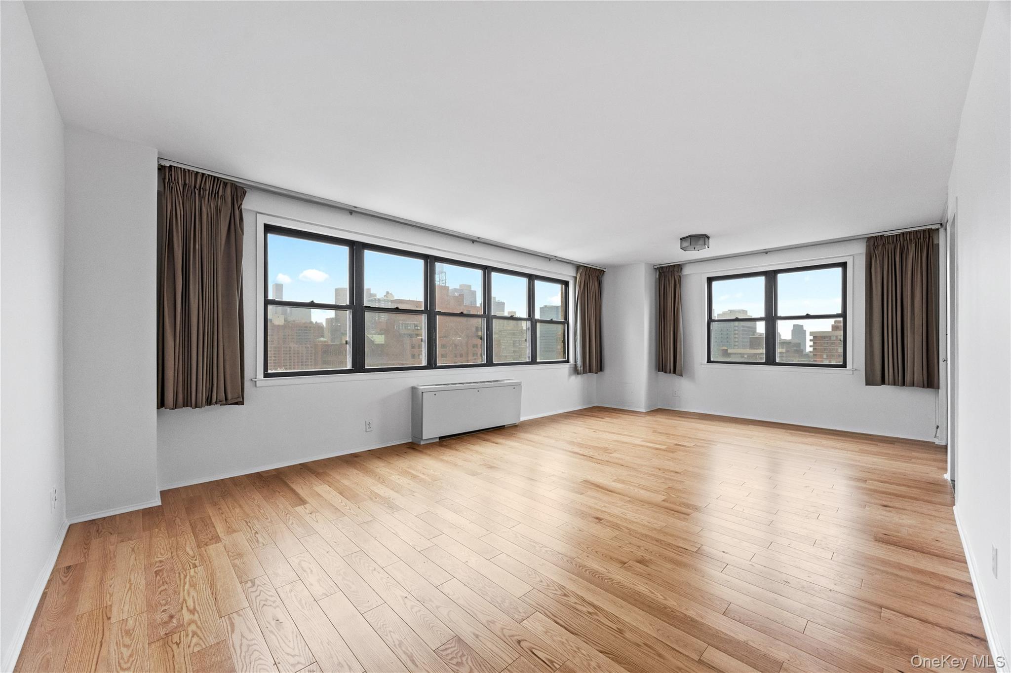 201 E 28th Street 16ab Property Photo 11