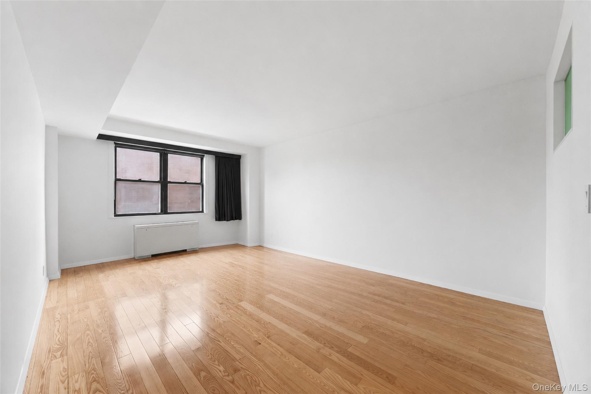 201 E 28th Street 16ab Property Photo 20
