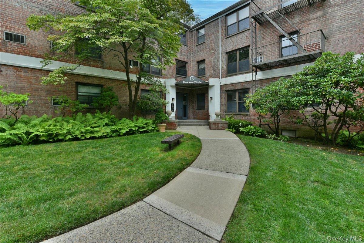 1 Terrace Circle 3-f Property Photo 28