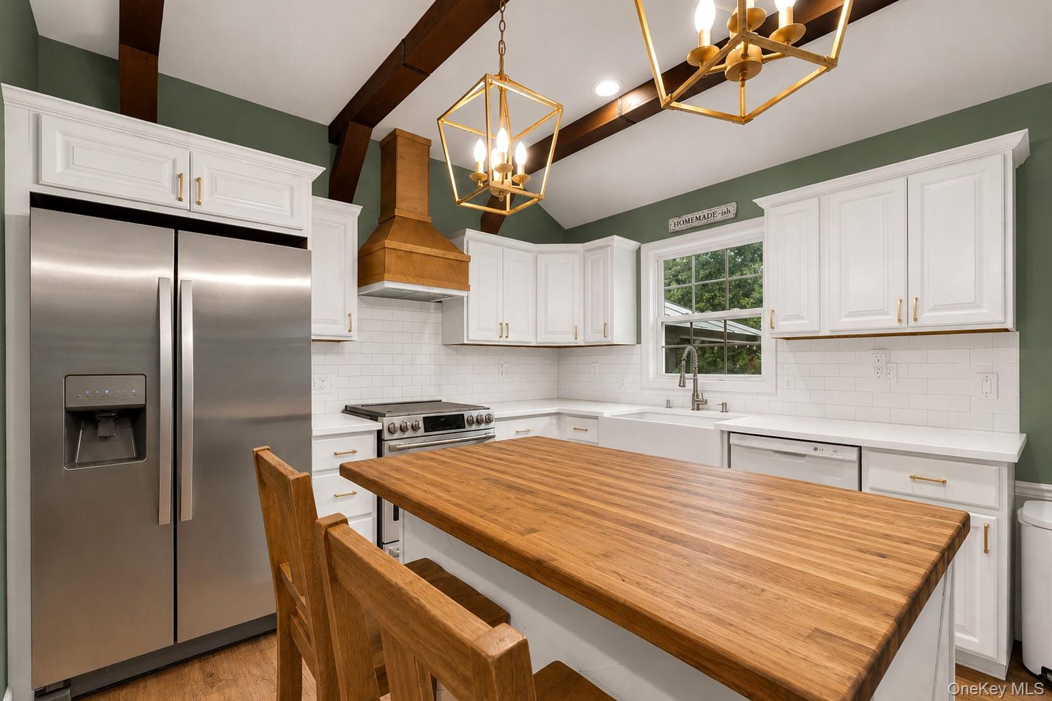 22 Deer Avenue Property Photo 9