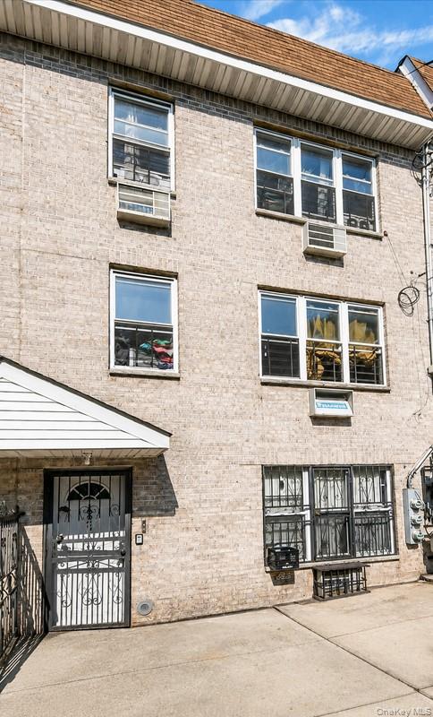 625 Coster Street Property Photo 14