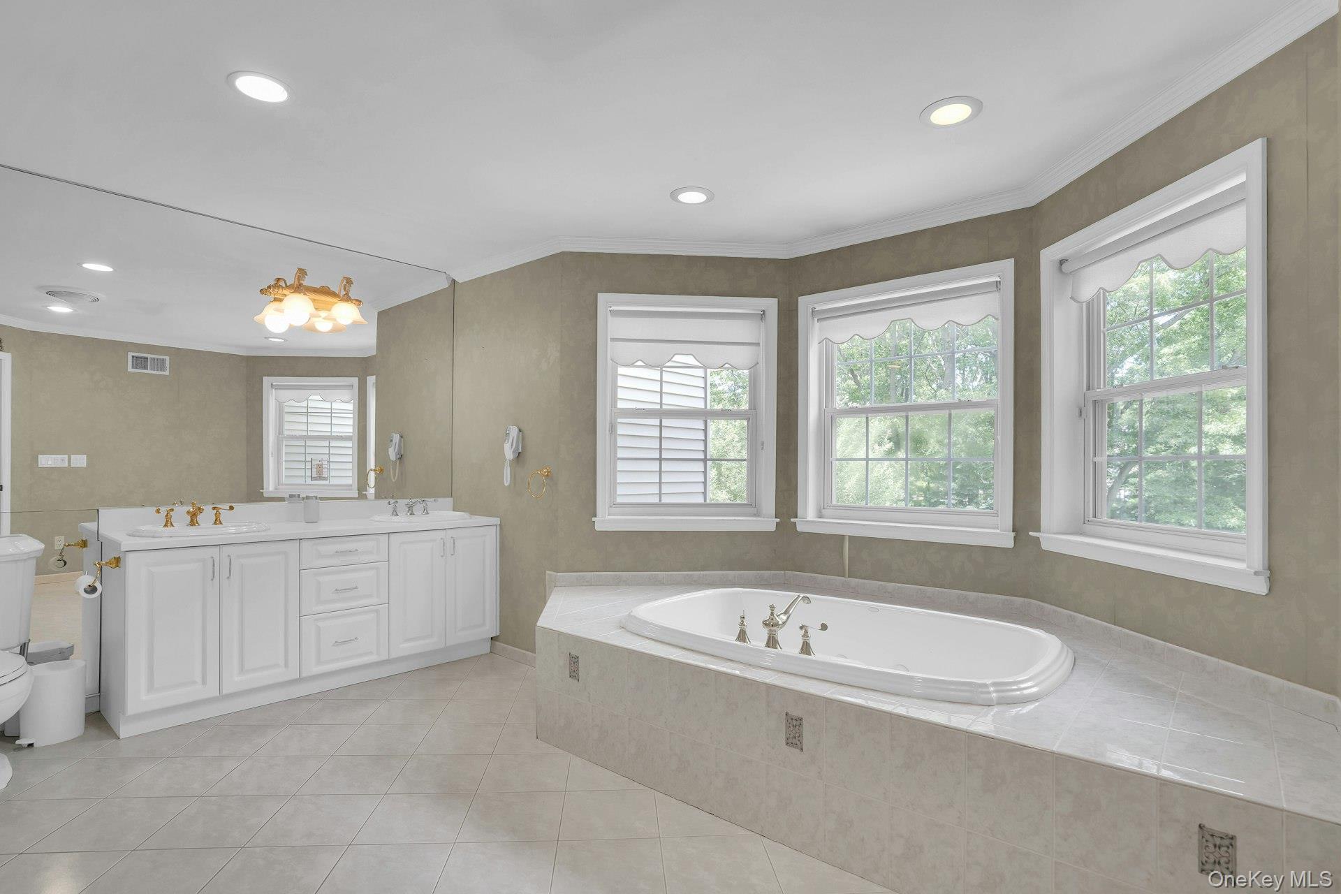 7 Dorm Court Property Photo 40