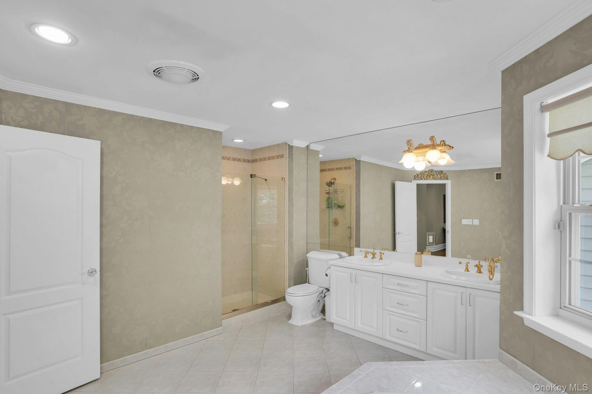 7 Dorm Court Property Photo 41