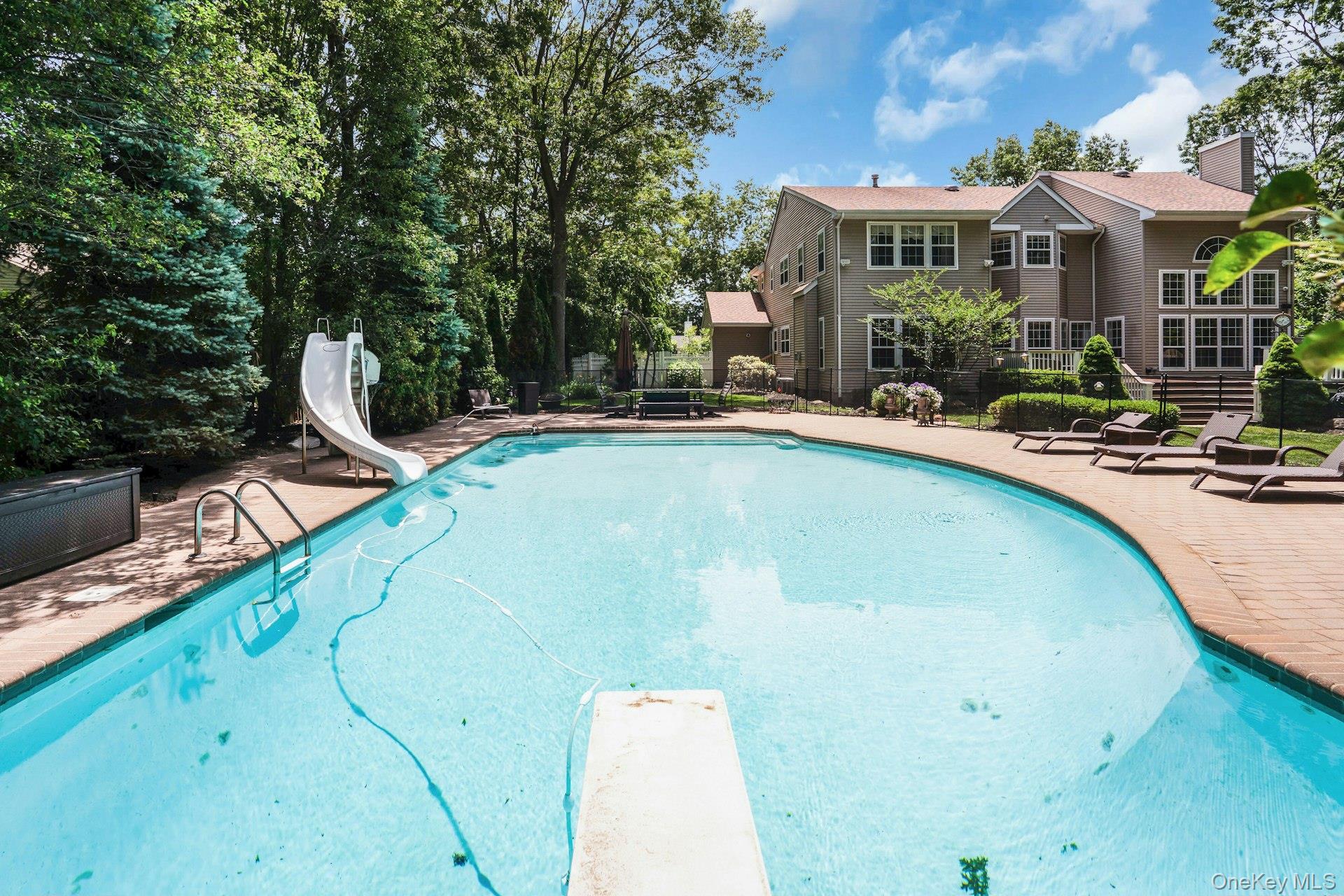 7 Dorm Court Property Photo 50