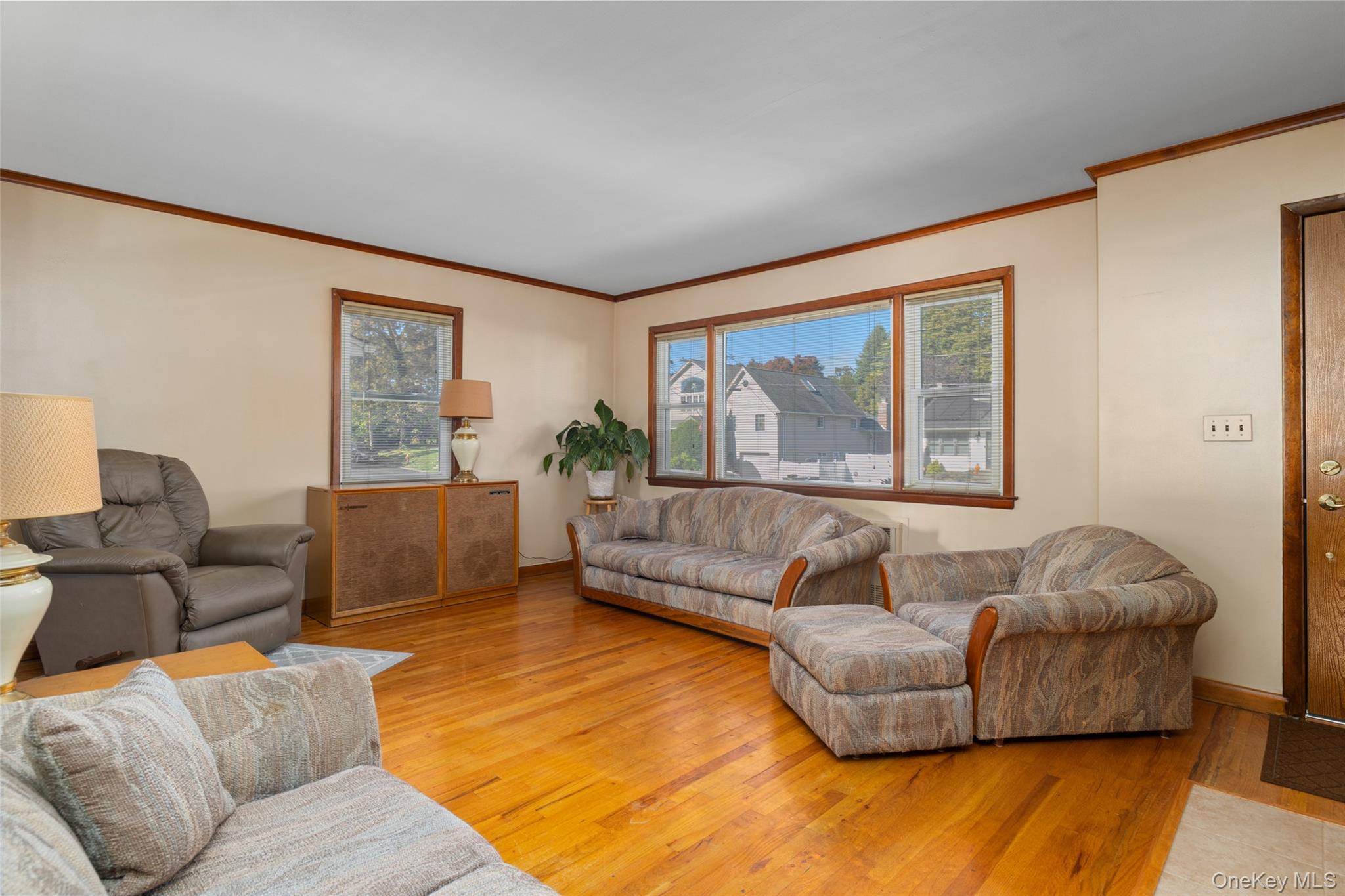 2360 Hamilton Avenue Property Photo 2