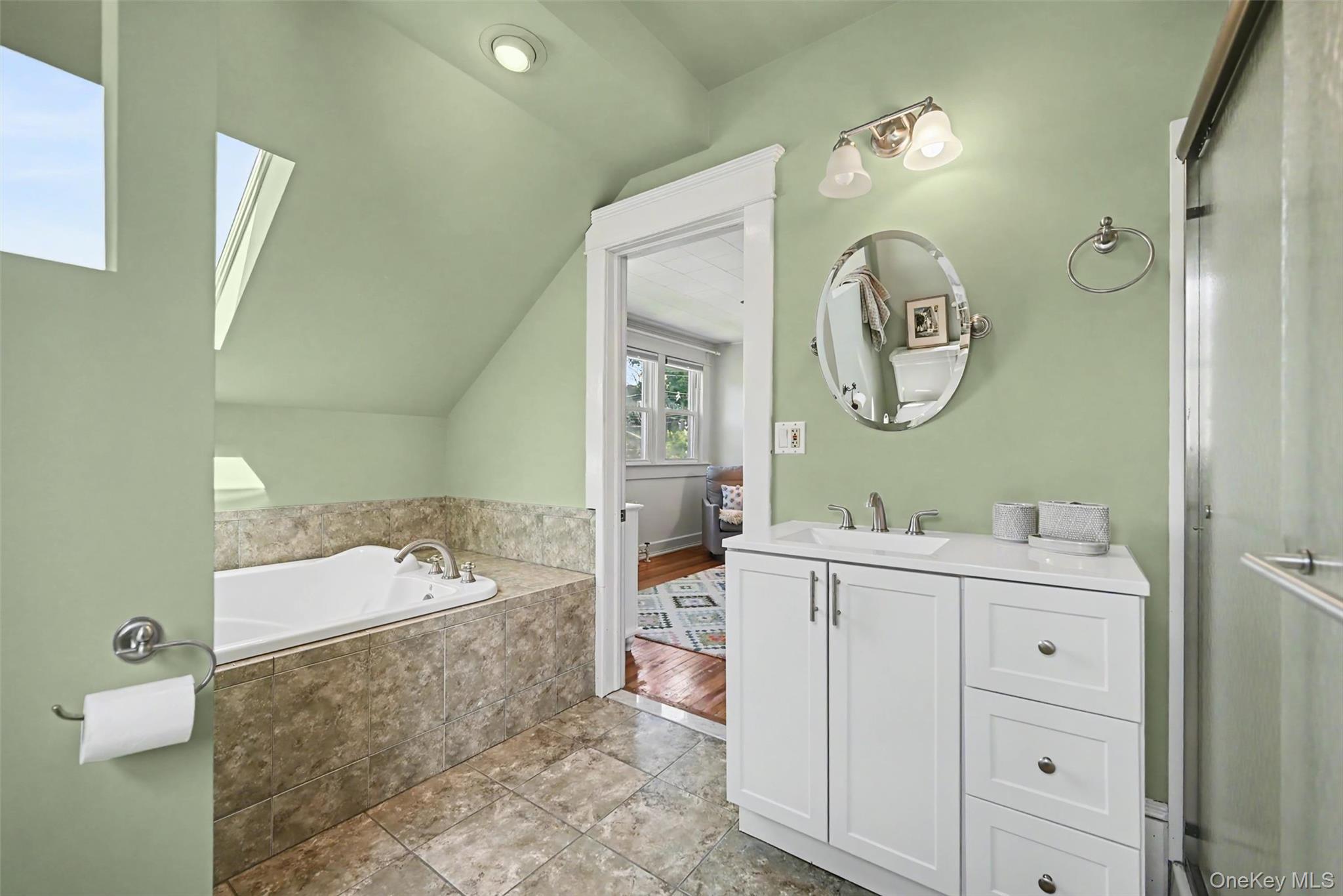 97 Robinson Avenue Property Photo 39